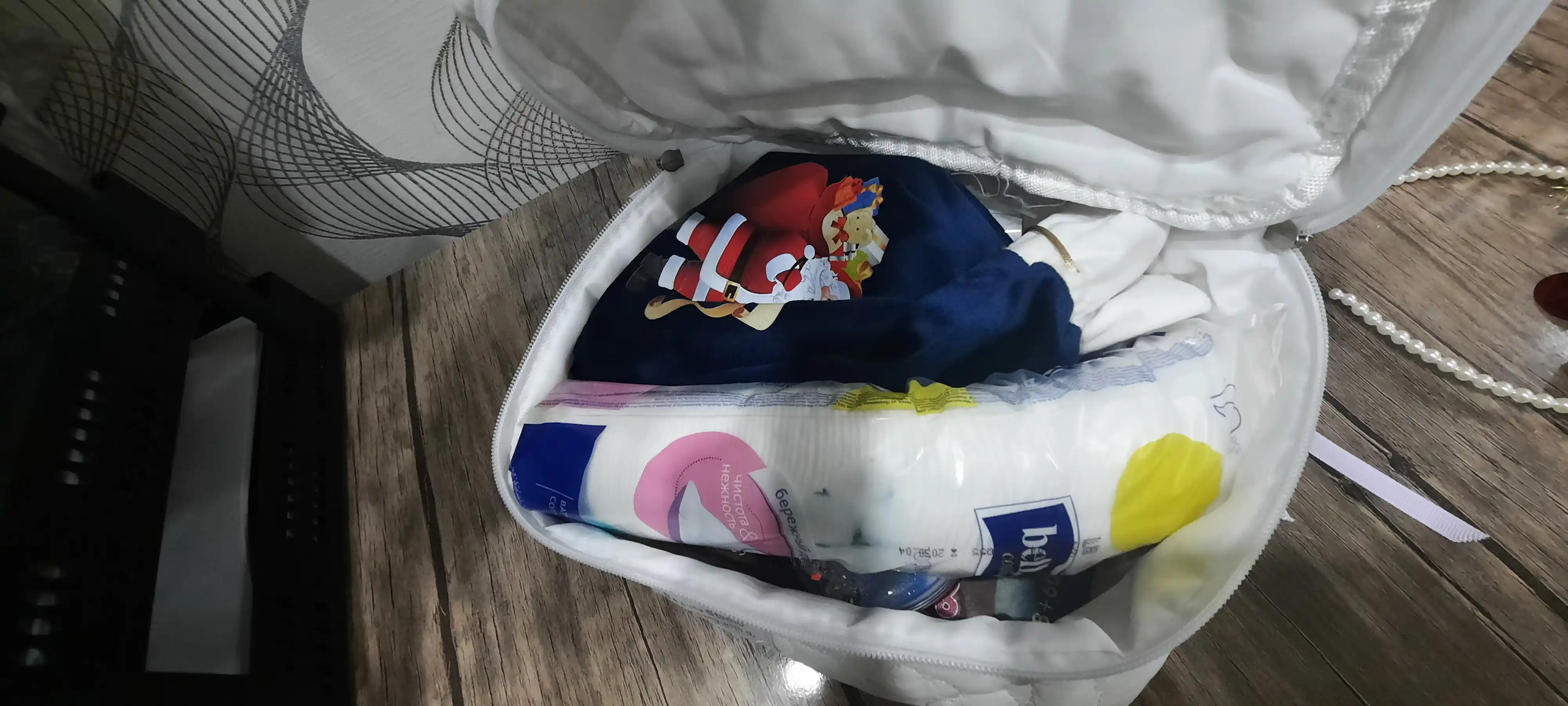 Kosmetik sumka katta, sayohat uchun