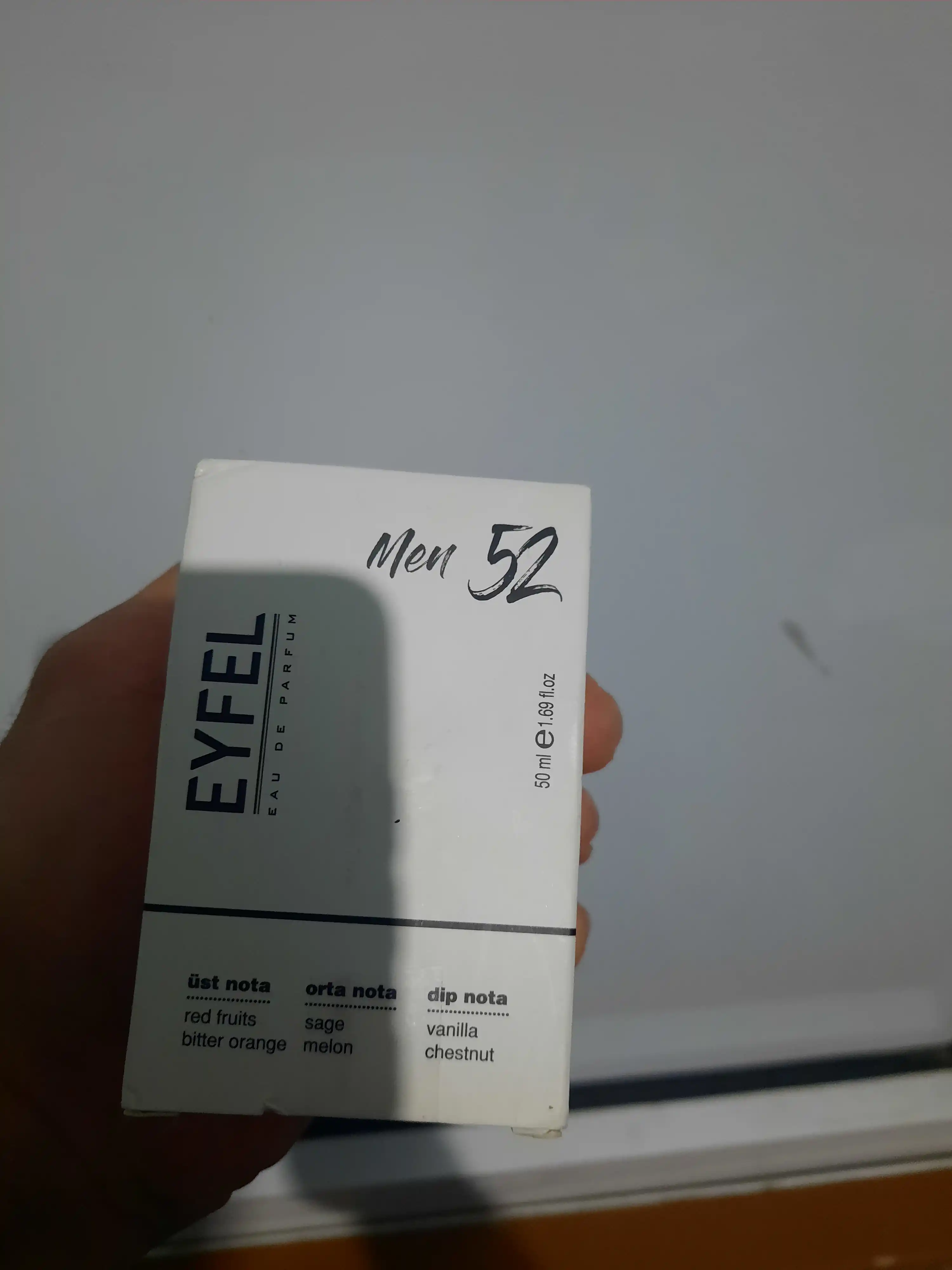 Erkaklar uchun parfumlangan suv "Eyfel"