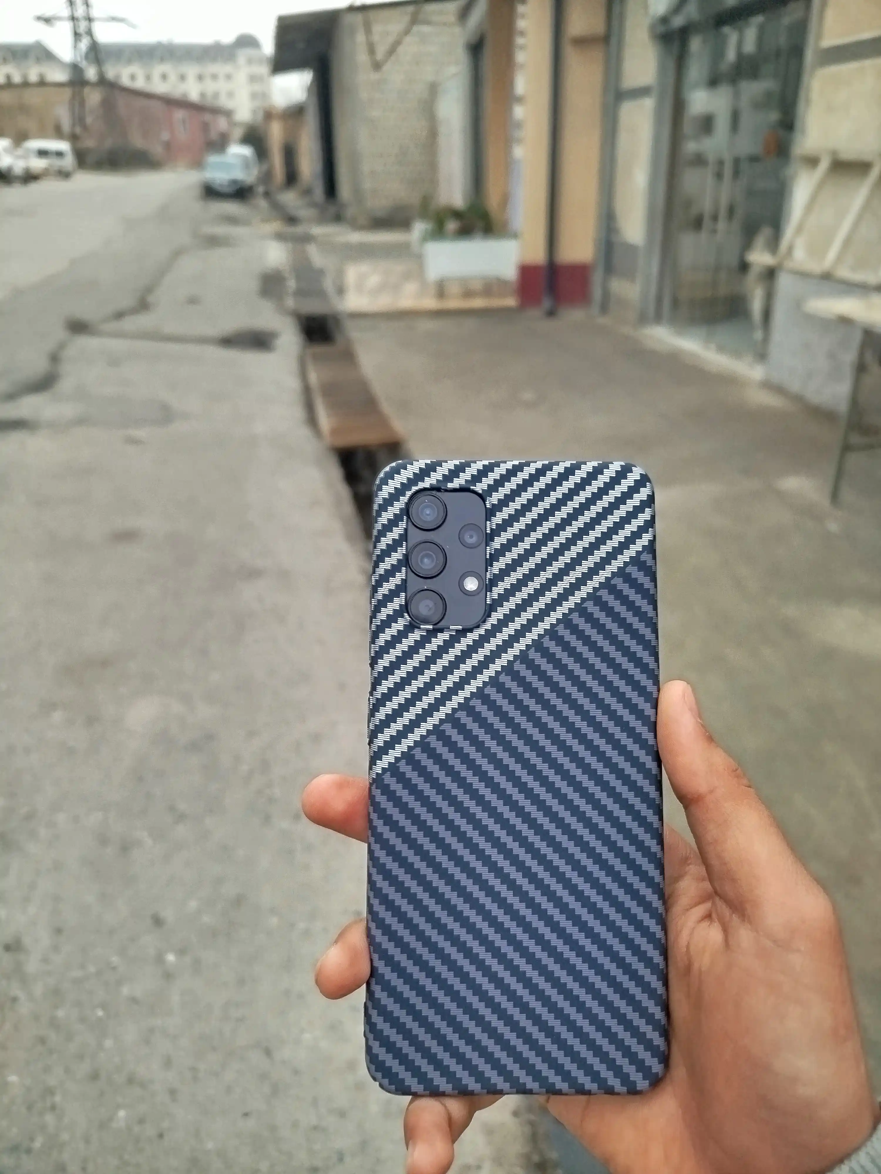 Карбоновый чехол для Samsung A25, A56, A16, A13, A34, A26, A35, A14, A17, A51, A07, A32,