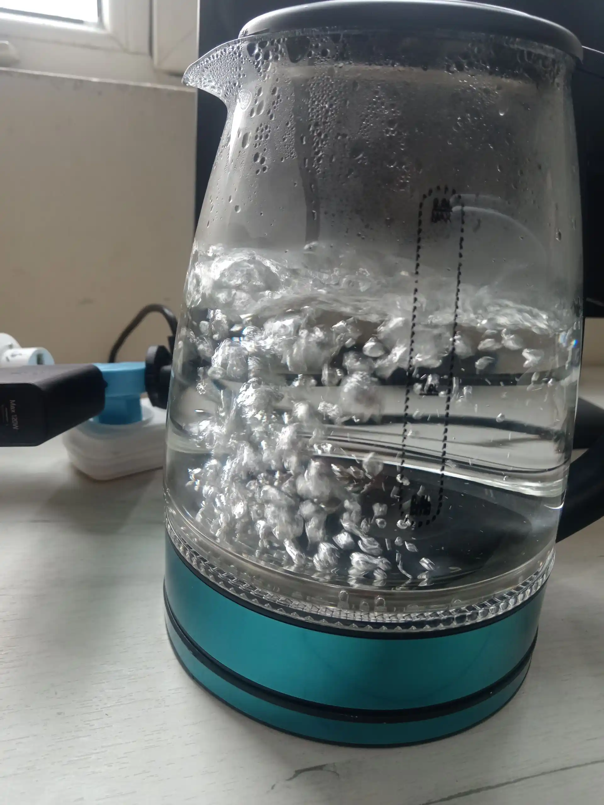 Электрический чайник BOSCH 2 L — LED подсветка, мощность 2000 Вт, немецкое качество
