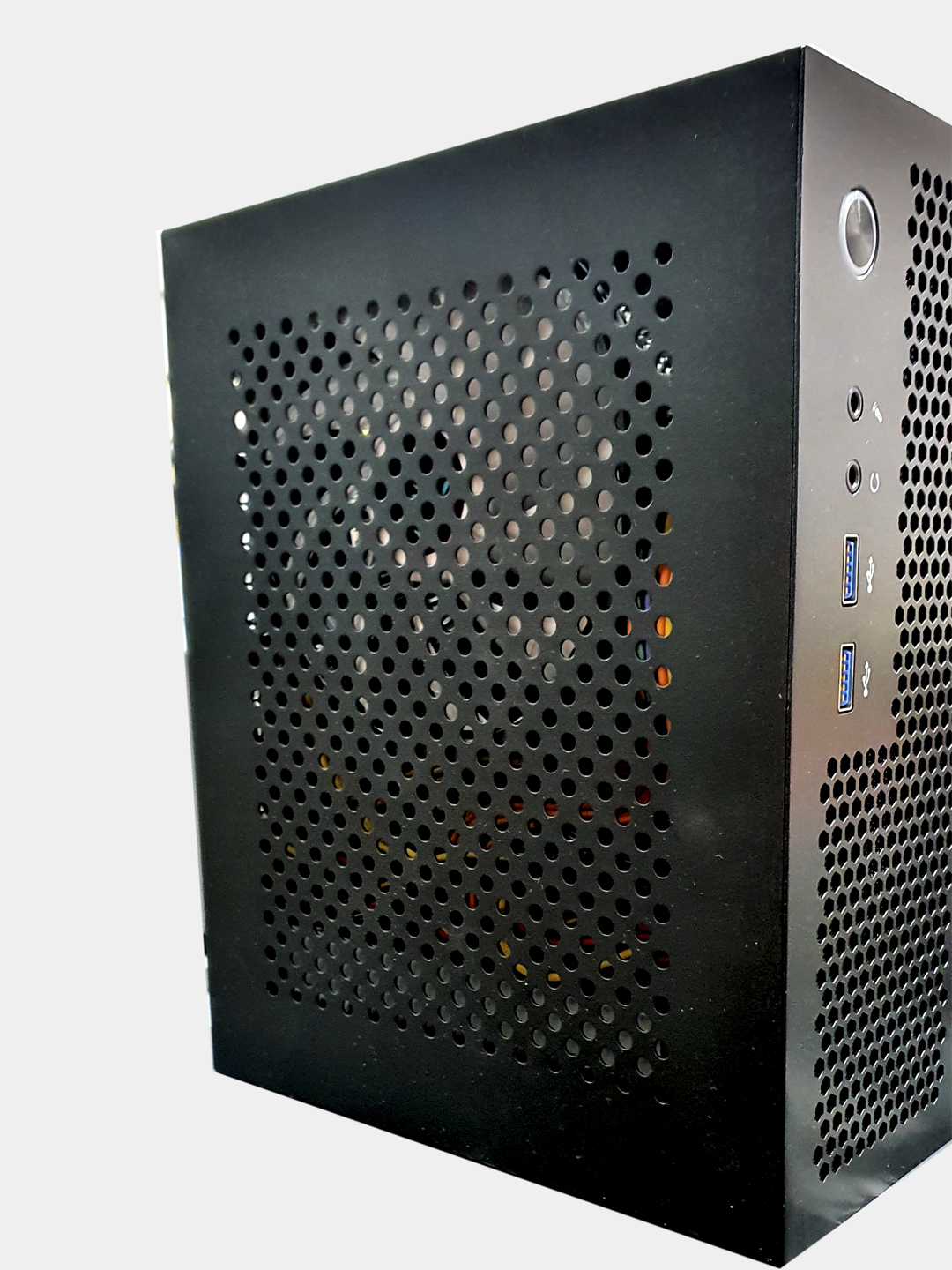 Intel i5 asosidagi alyuminiy korpusli ITX 17*17 sm kompyuter