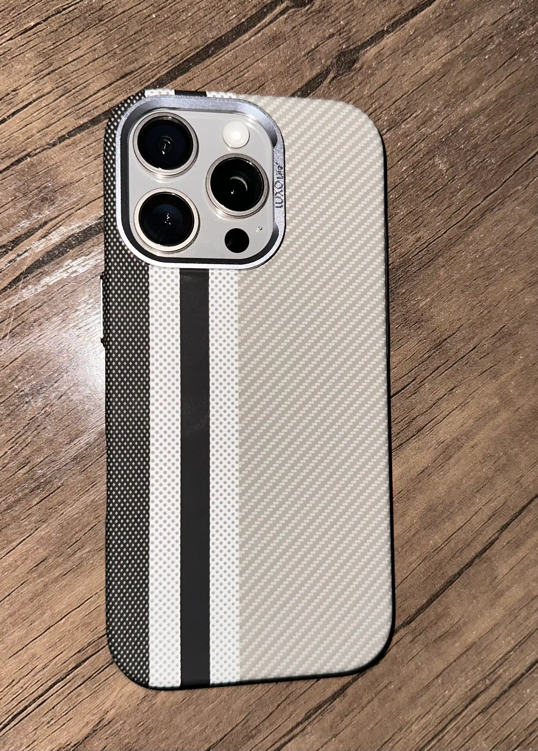 Karbon chexol iPhone 13, 14, 15, 16, 17 Pro Max, Magsafe bilan — ayfon chehol 16 Pro Max
