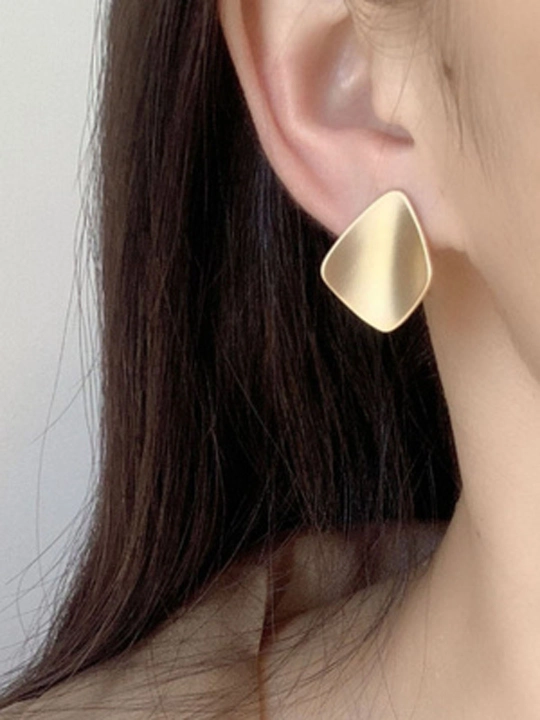 Серьги для женщин