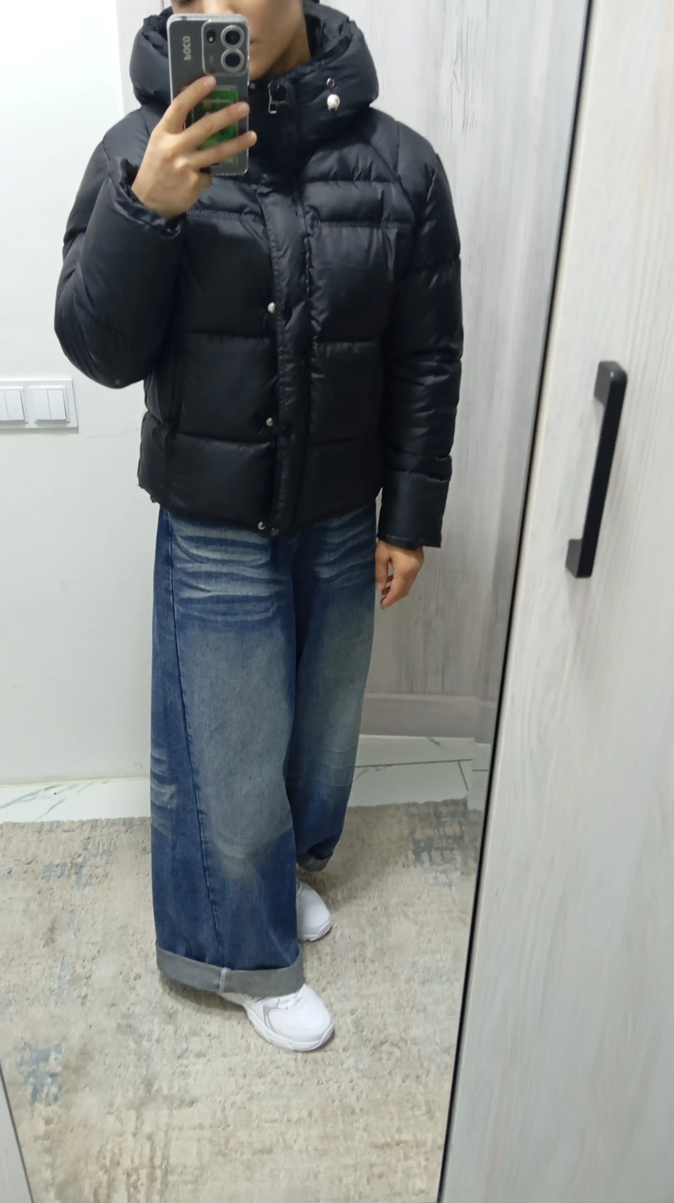 Kurtkalar ayollar uchun, oversize, qalin kapishoni bilan still koreyskiy kuz va qish uchun