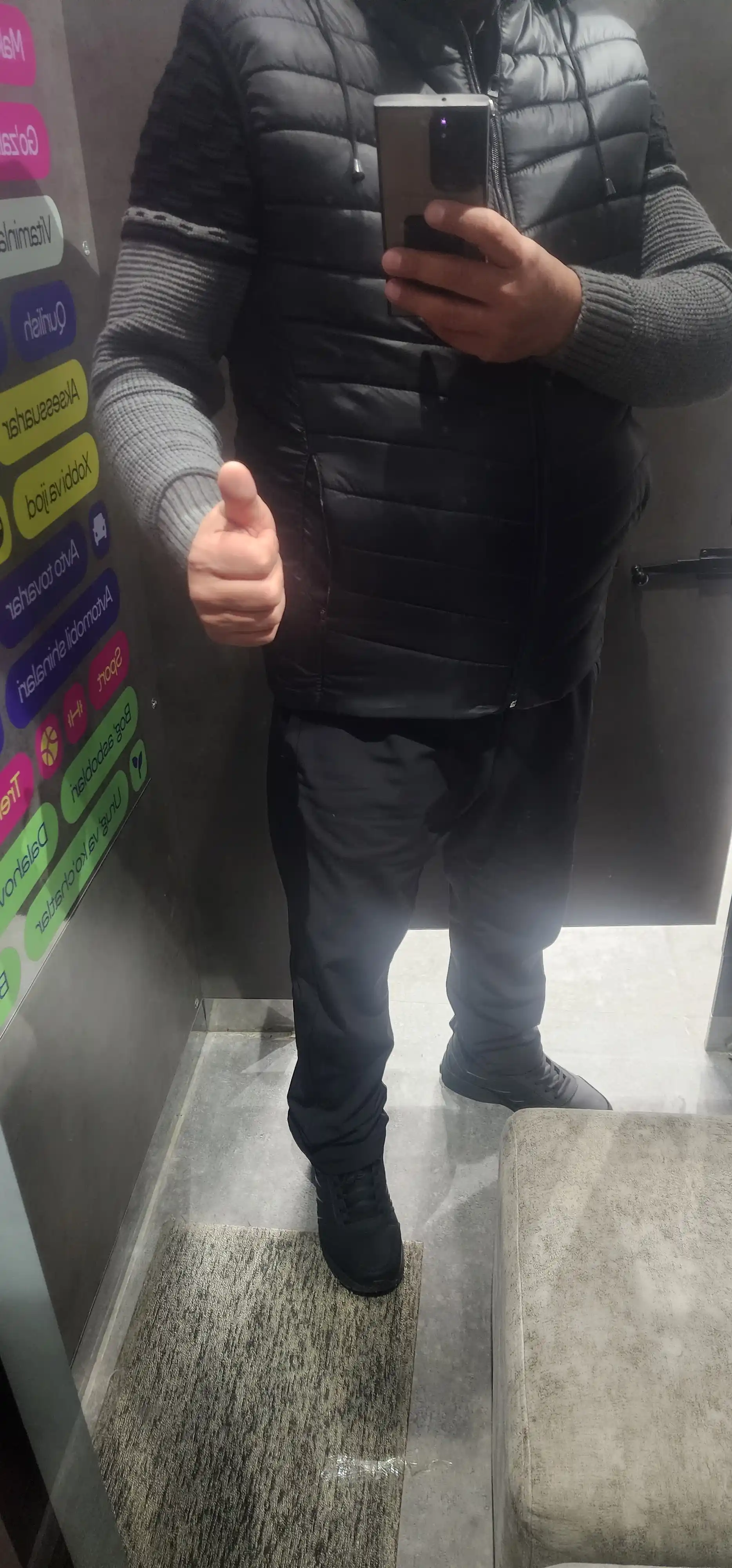 Erkaklar uchun nimcha, kapyushonli nimcha