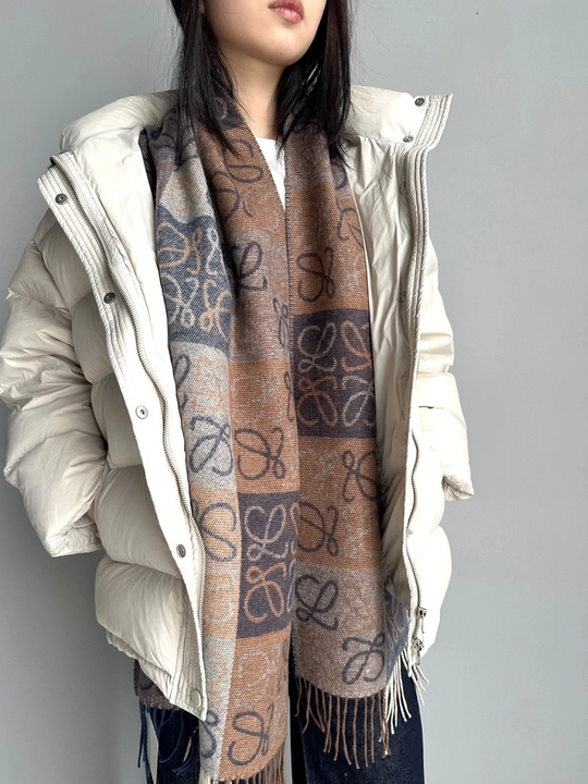 Loewe sharf, dizaynerlik aksessuar
