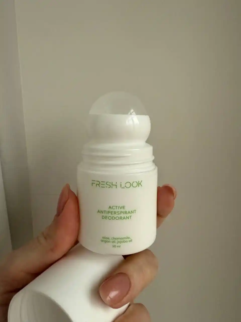 Дезодорант-антиперспирант FRESH LOOK ACTIVE antiperspirant deodorant, 50 мл