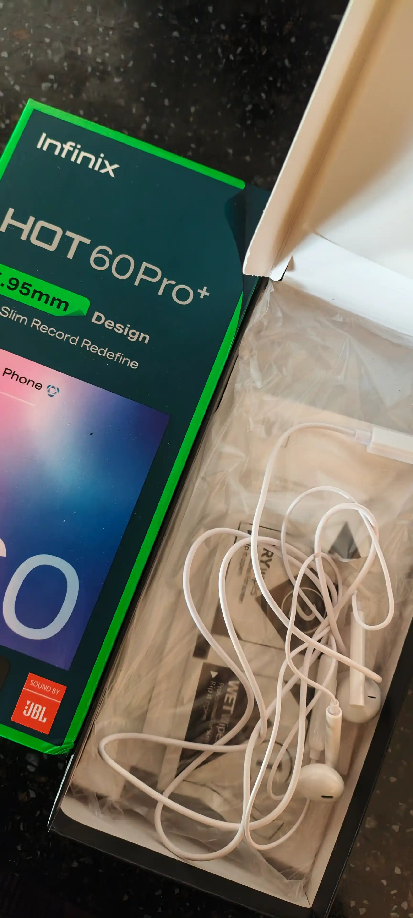 Смартфон Infinix HOT 60 Pro+, 8/256Гб, изогнутый 3D AMOLED 144 Гц, 50 МП, 5160 мА/ч, 45 Вт