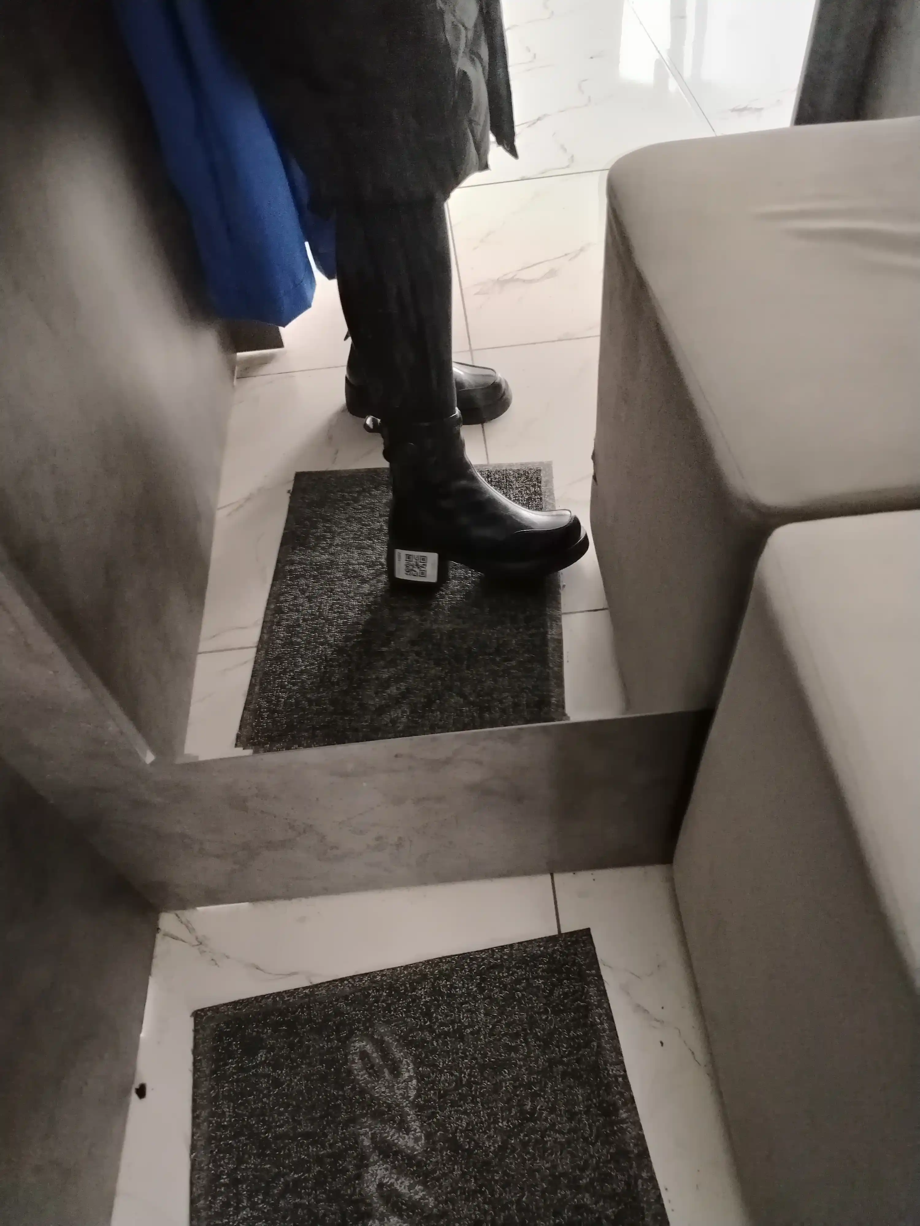 Ayollar va qizlar uchun qishki botinkalar, etiklar, Xitoy mahsuloti