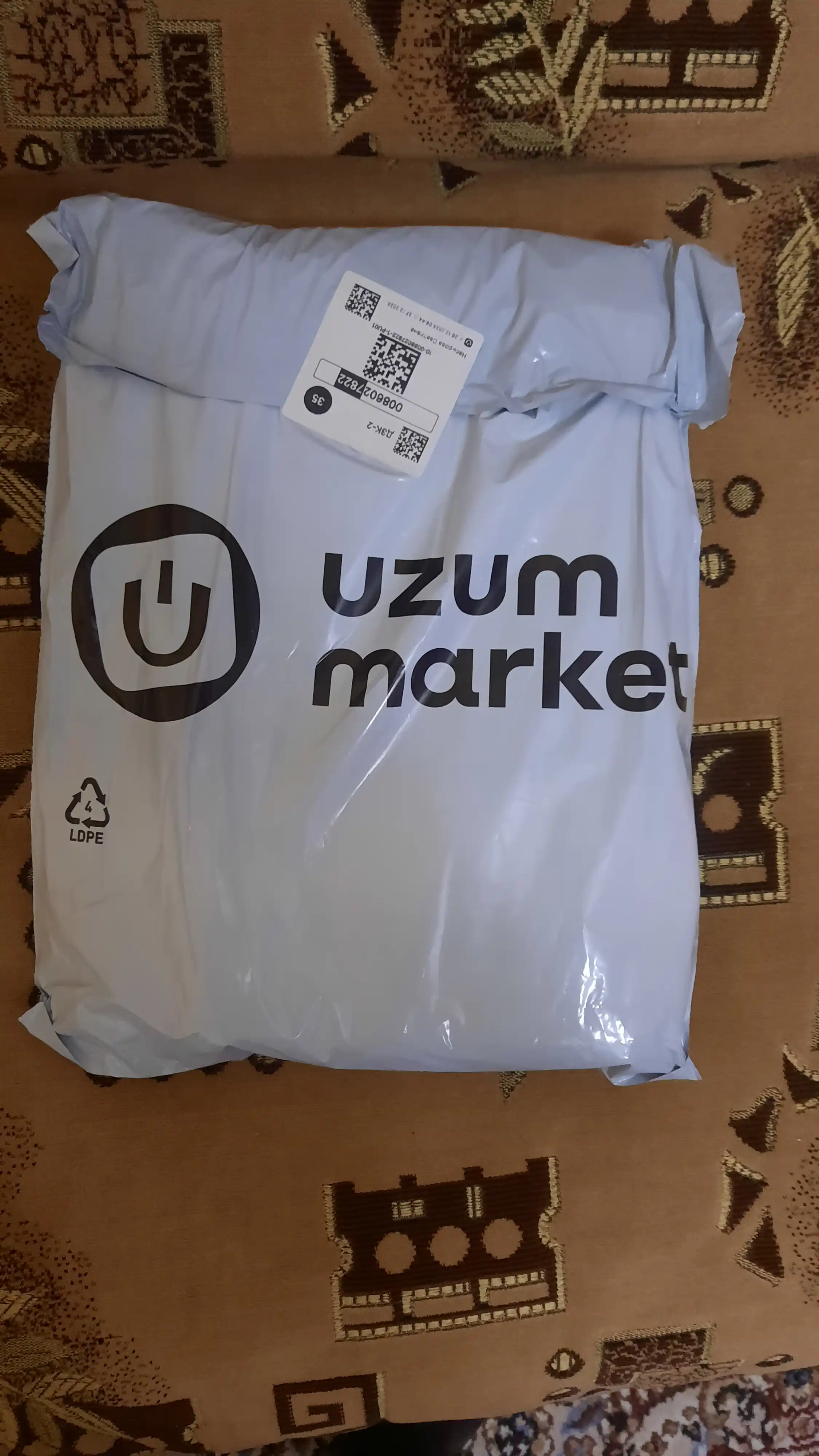 Erkaklar sumkasi, barsetka, bananka, qulfli va USB zaryadlovchi bilan, elkama
