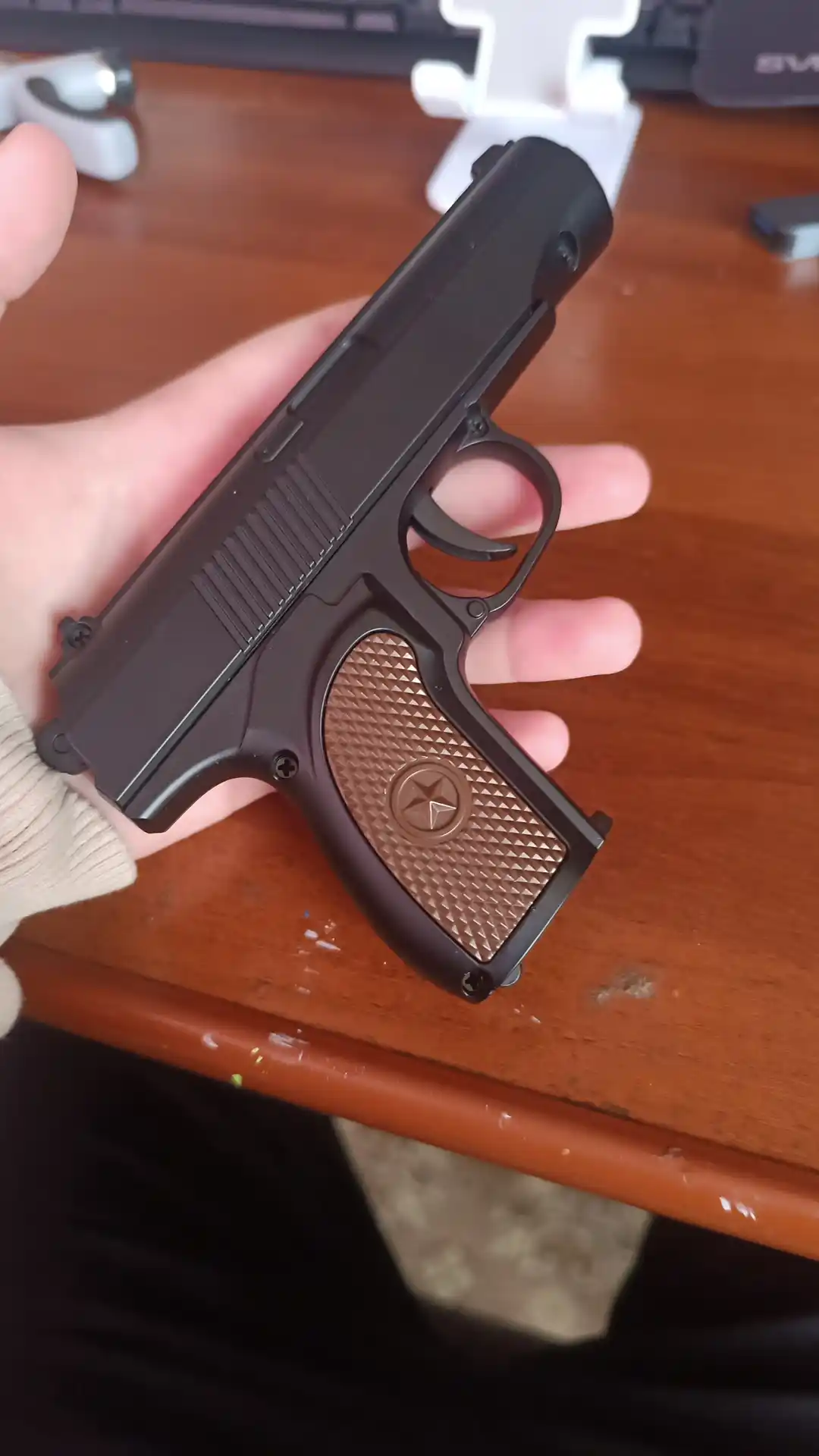 Metal pistolet, temir to'pponcha, К-113, M17, C28, glushiteli bilan, pistalet, pnevmatik