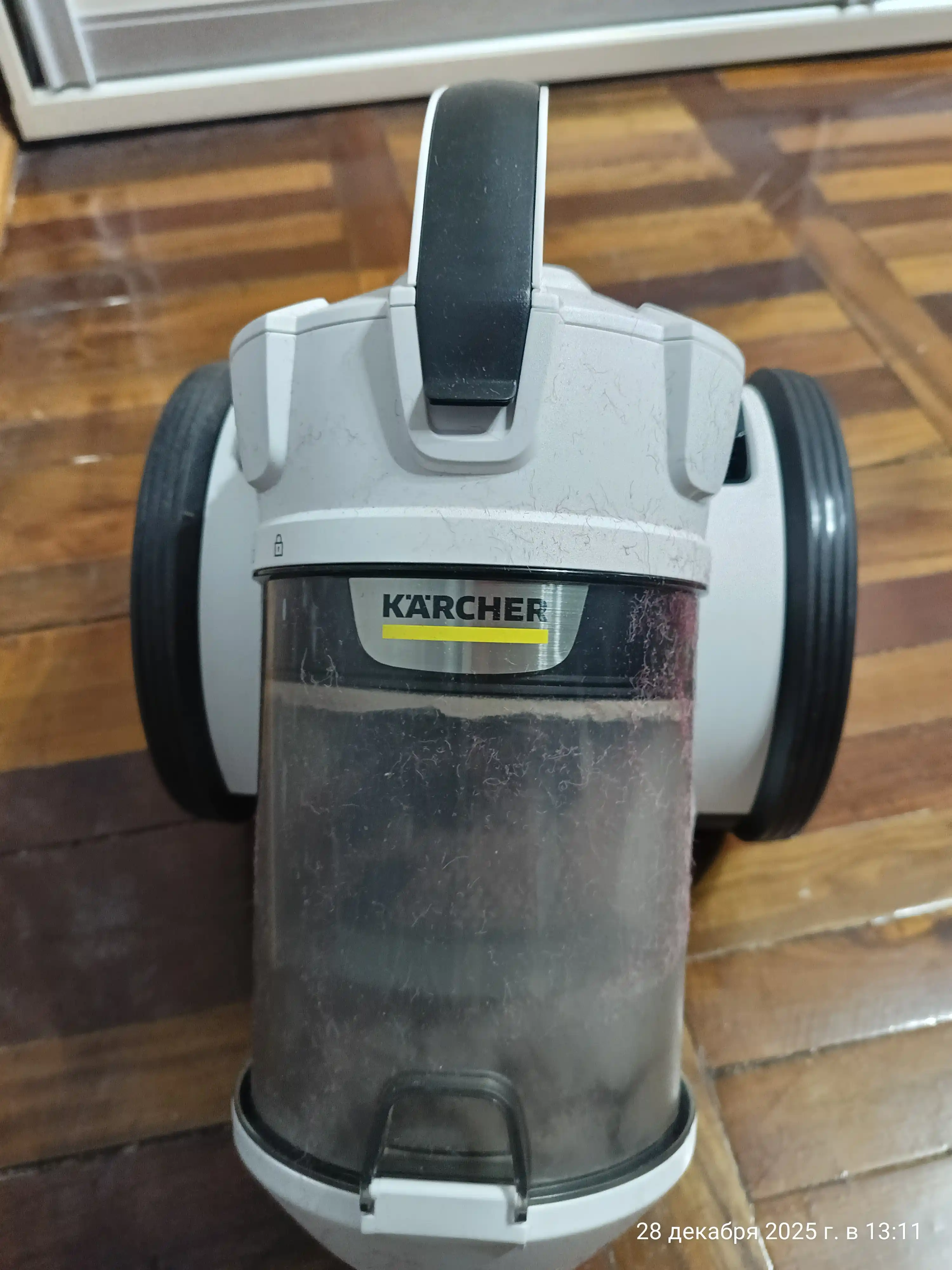 Karcher VC 3 Plus 1.198-050.0 – циклонный пылесос без мешка, мощная фильтрация HEPA