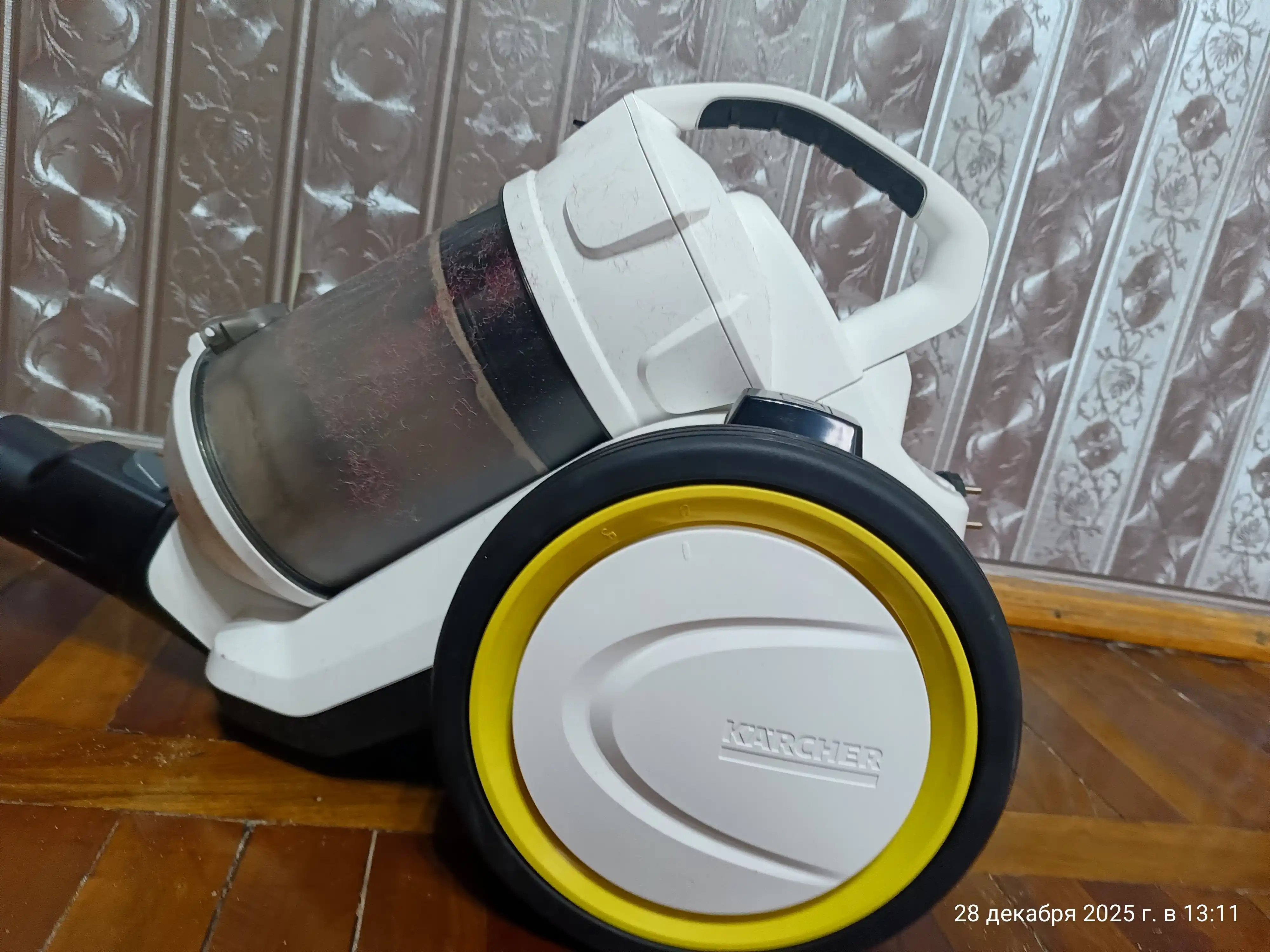 Karcher VC 3 Plus 1.198-050.0 – циклонный пылесос без мешка, мощная фильтрация HEPA