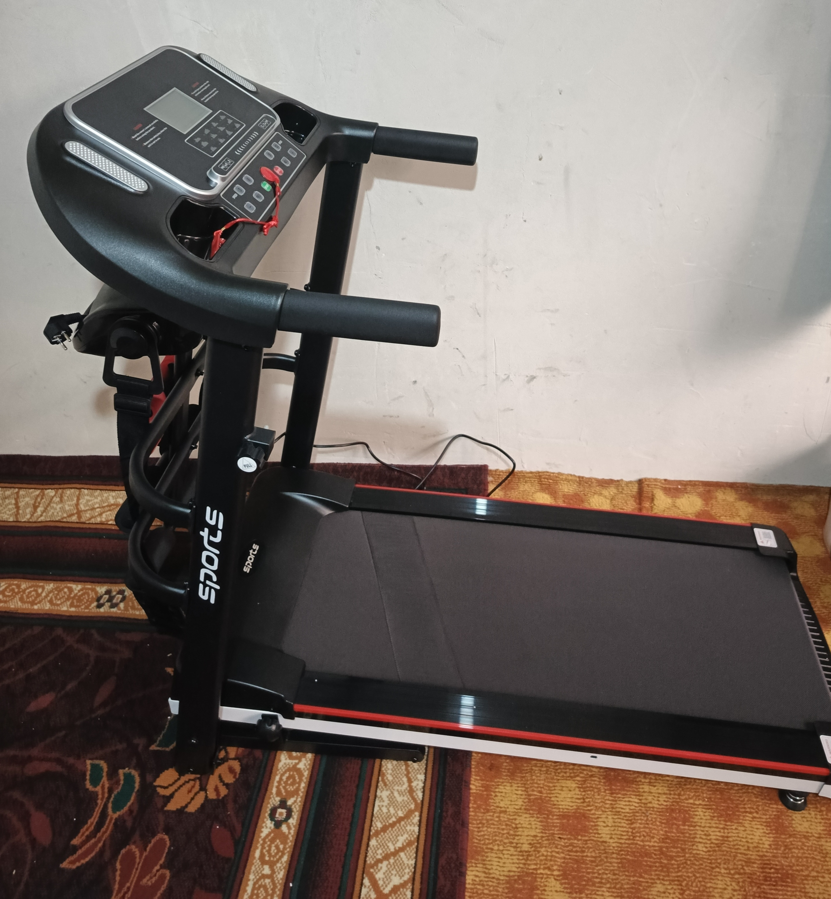 Elektr buklama yugurish yo‘lakchasi, dvigatel 2 ot kuchi, 120 kg gacha, LED displeyli