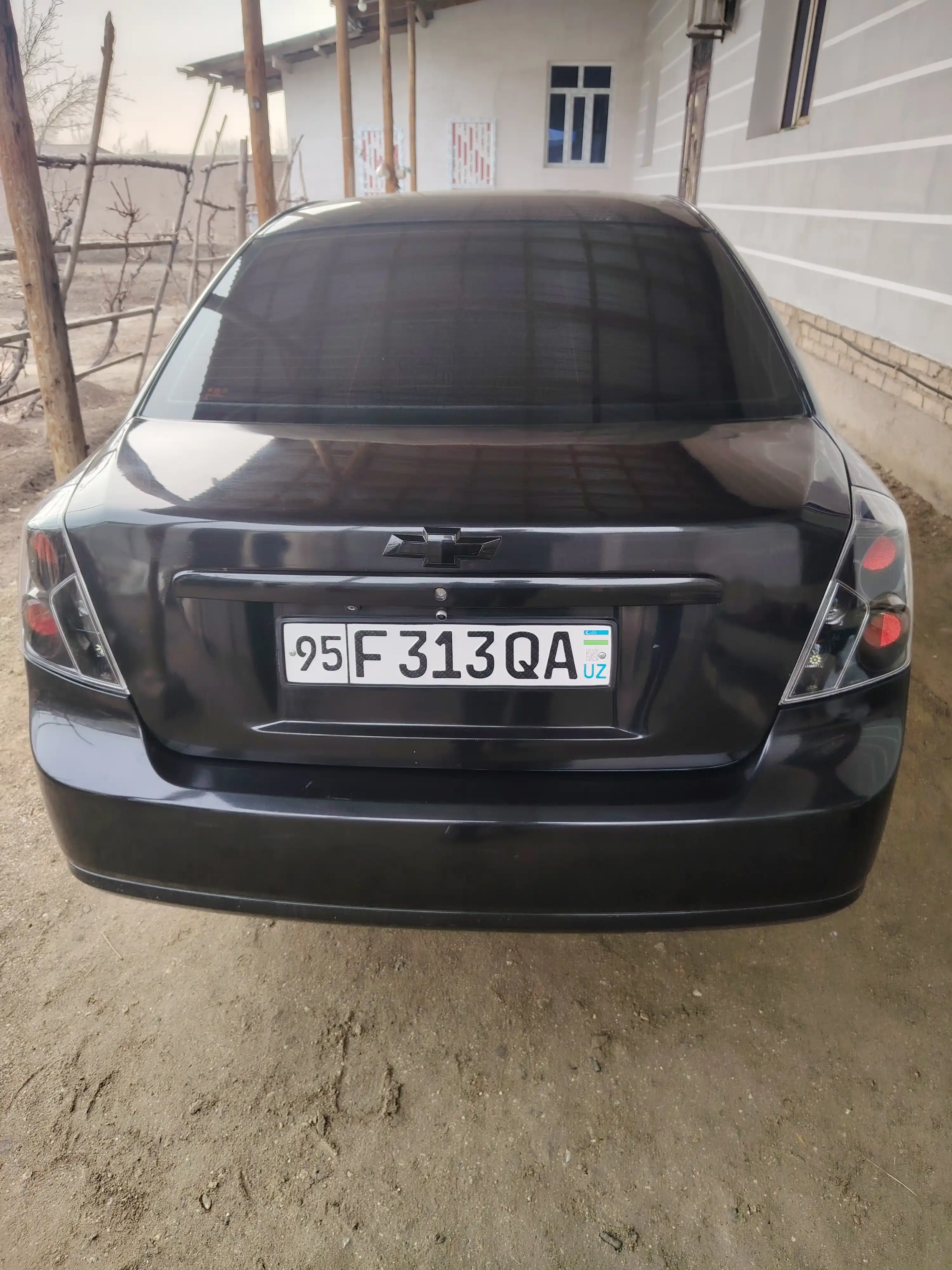 Orqa chiroq Lacetti Gentra Black Edition, ichki qora, oynasi shaffof
