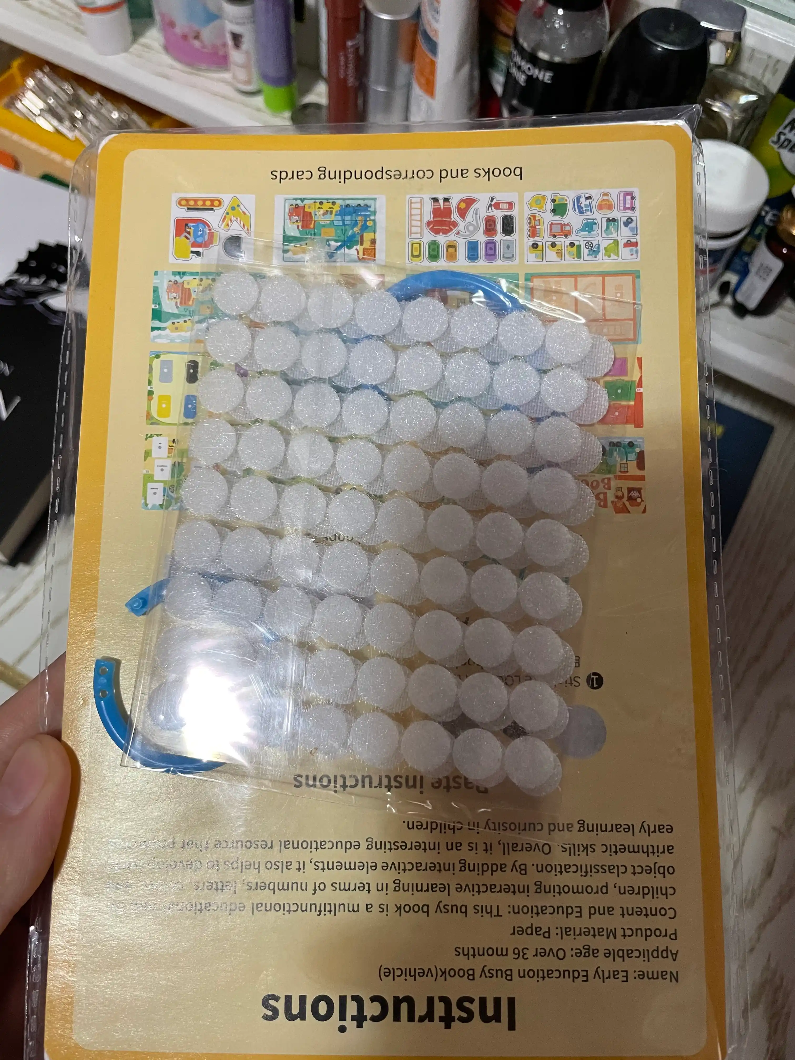 Bolalar uchun o'quv kitobi va alifbosi Busybook, lipuchkali Montessori kitobi
