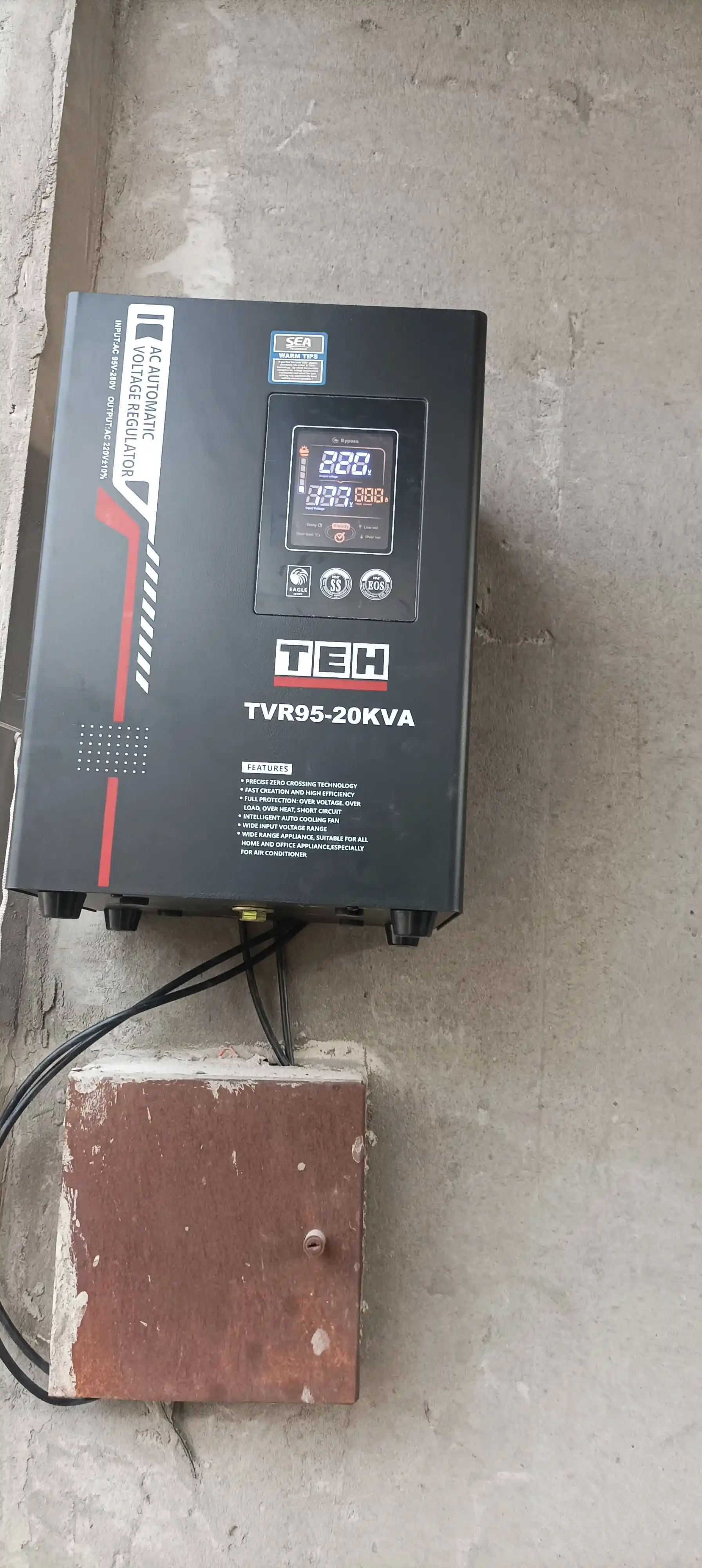 Kuchlanish stabilizatori TEH TVR 45, 10/15/20 kVA, relay, 220 V, asboblar uchun