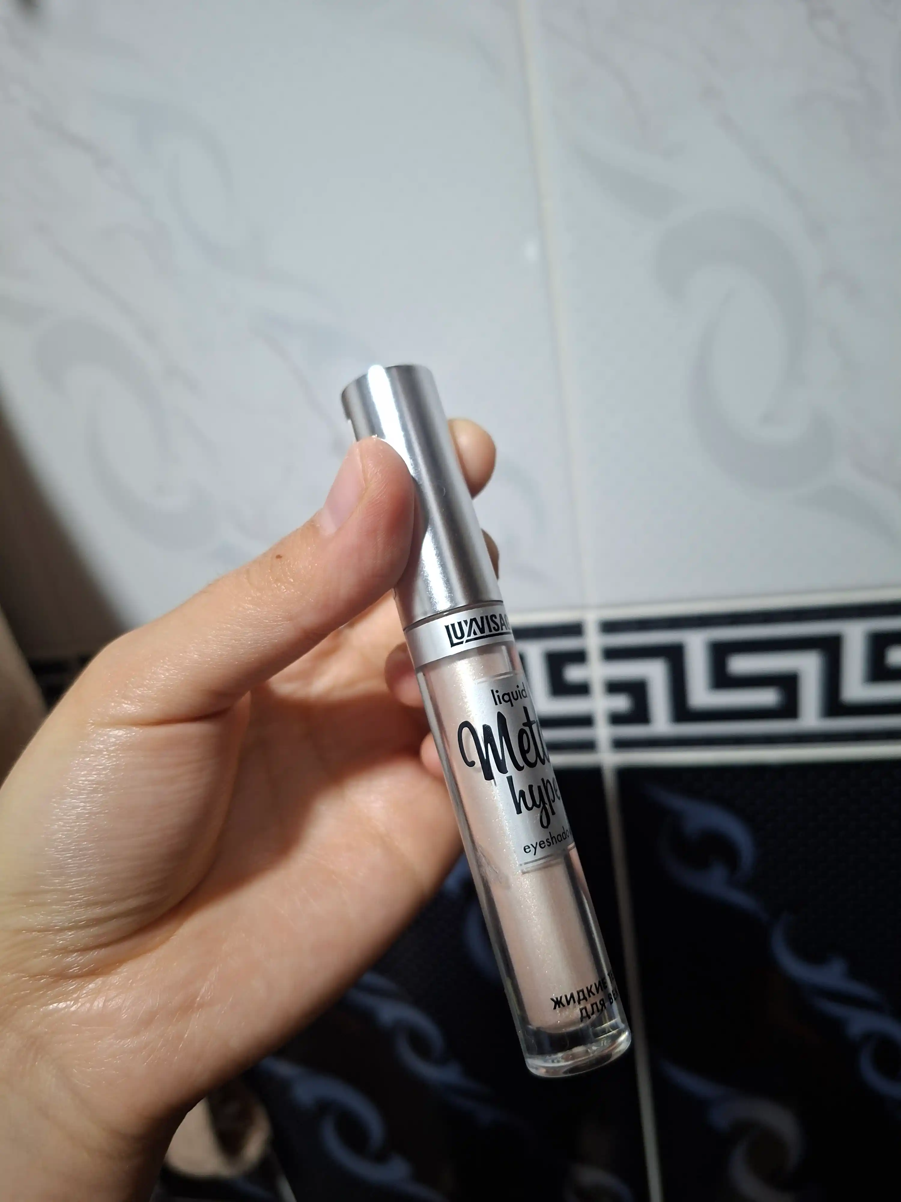 Qovoqlar uchun suyuq ten Metal Hype Luxvisage, 3.5 g