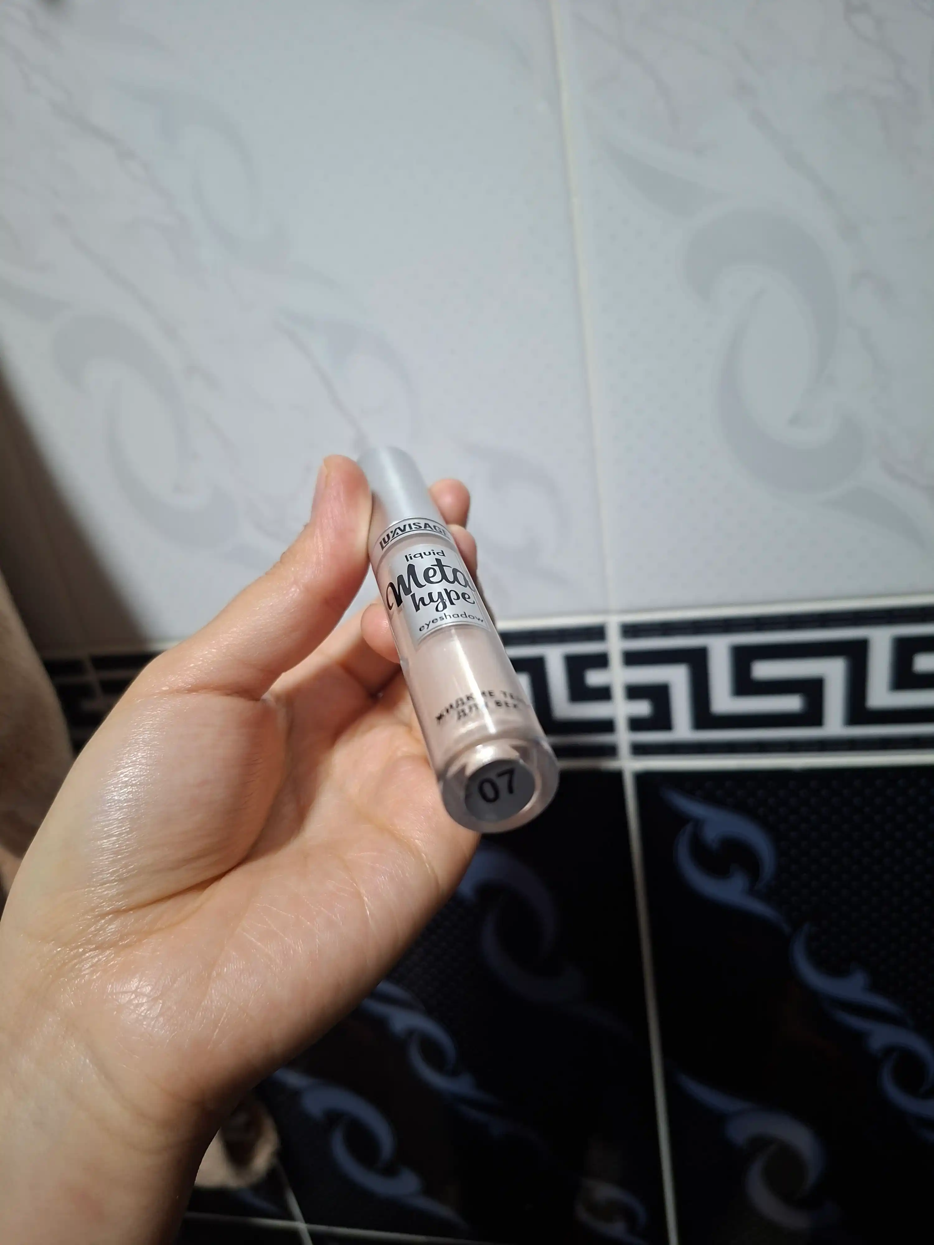 Qovoqlar uchun suyuq ten Metal Hype Luxvisage, 3.5 g