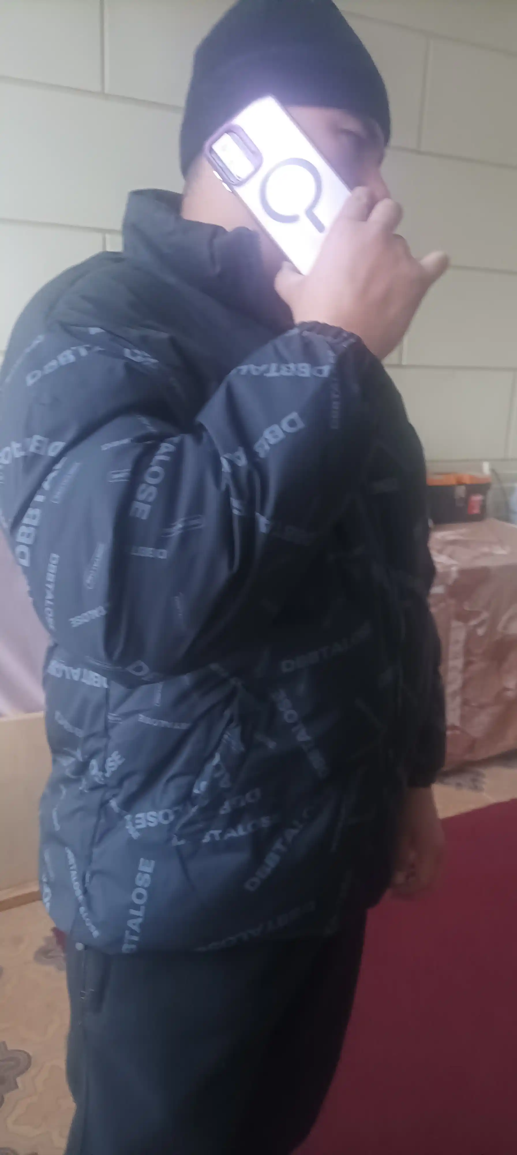 Erkaklar uchun qishki kurtka