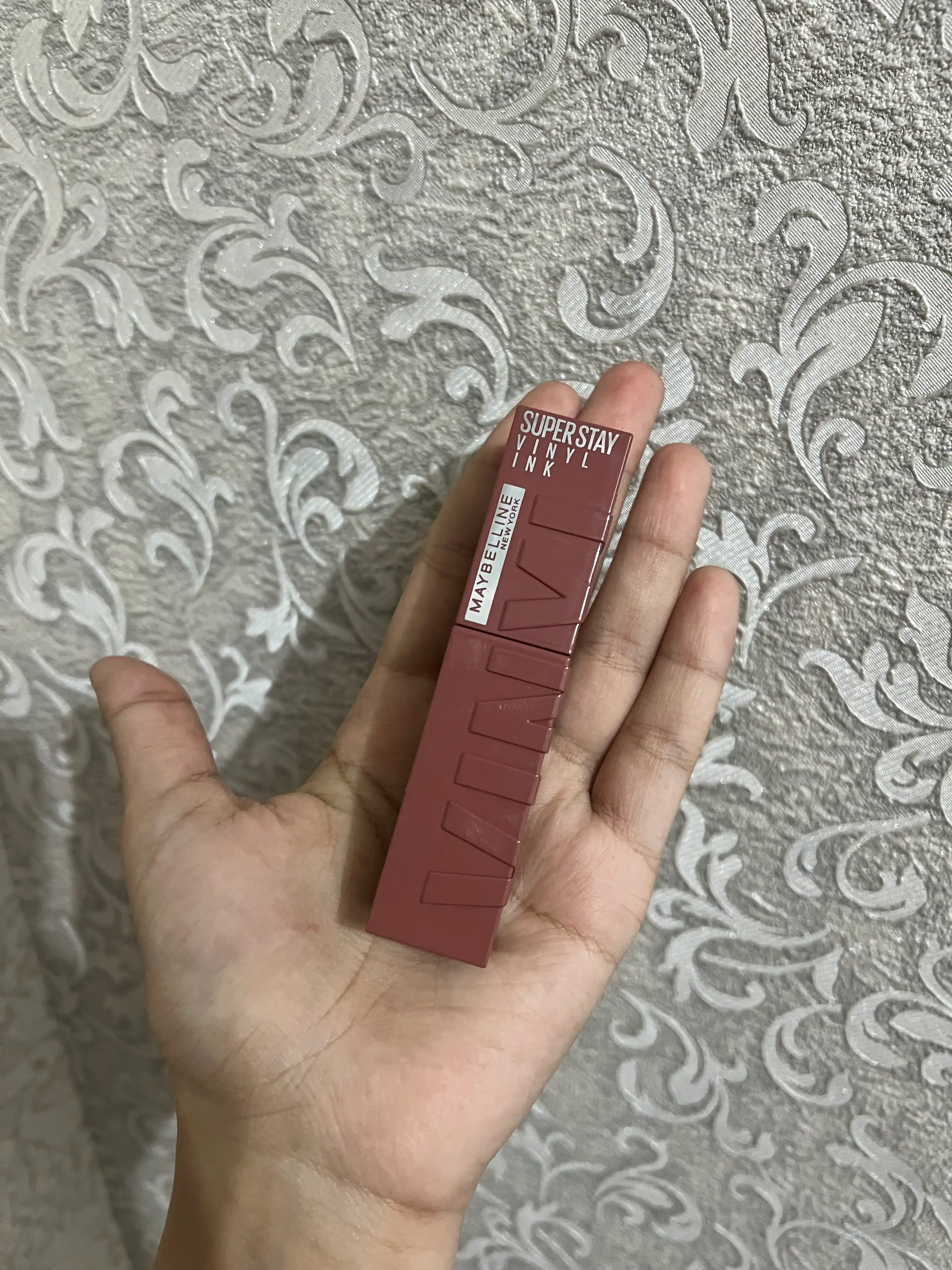 Губная помада Maybelline Vinyl Ink, тон 35 Cheeky, 40 г