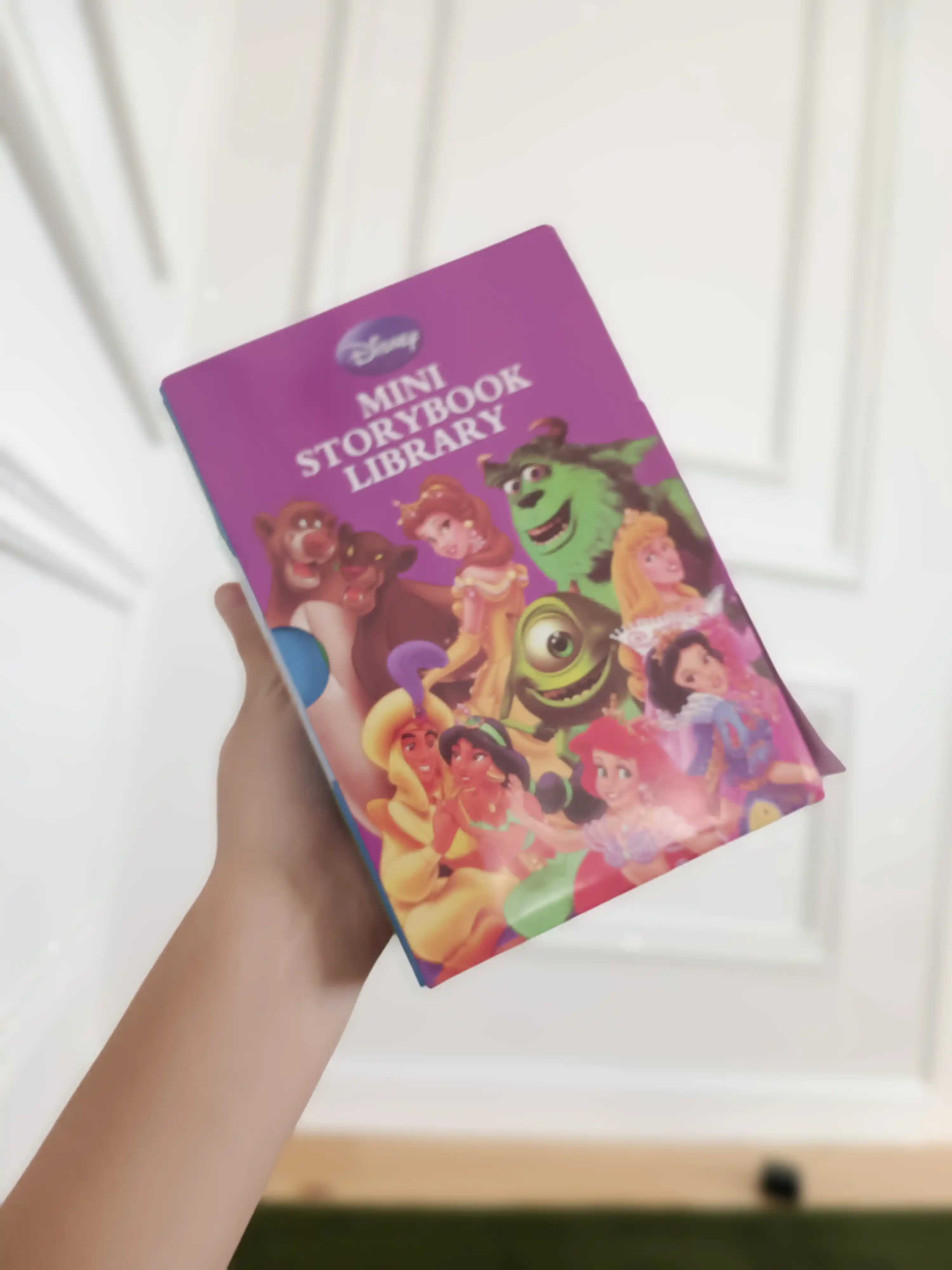 Disney Mini storybook library. Bambi, Peter Pan, Aladdin, Cindrella, The Lion King