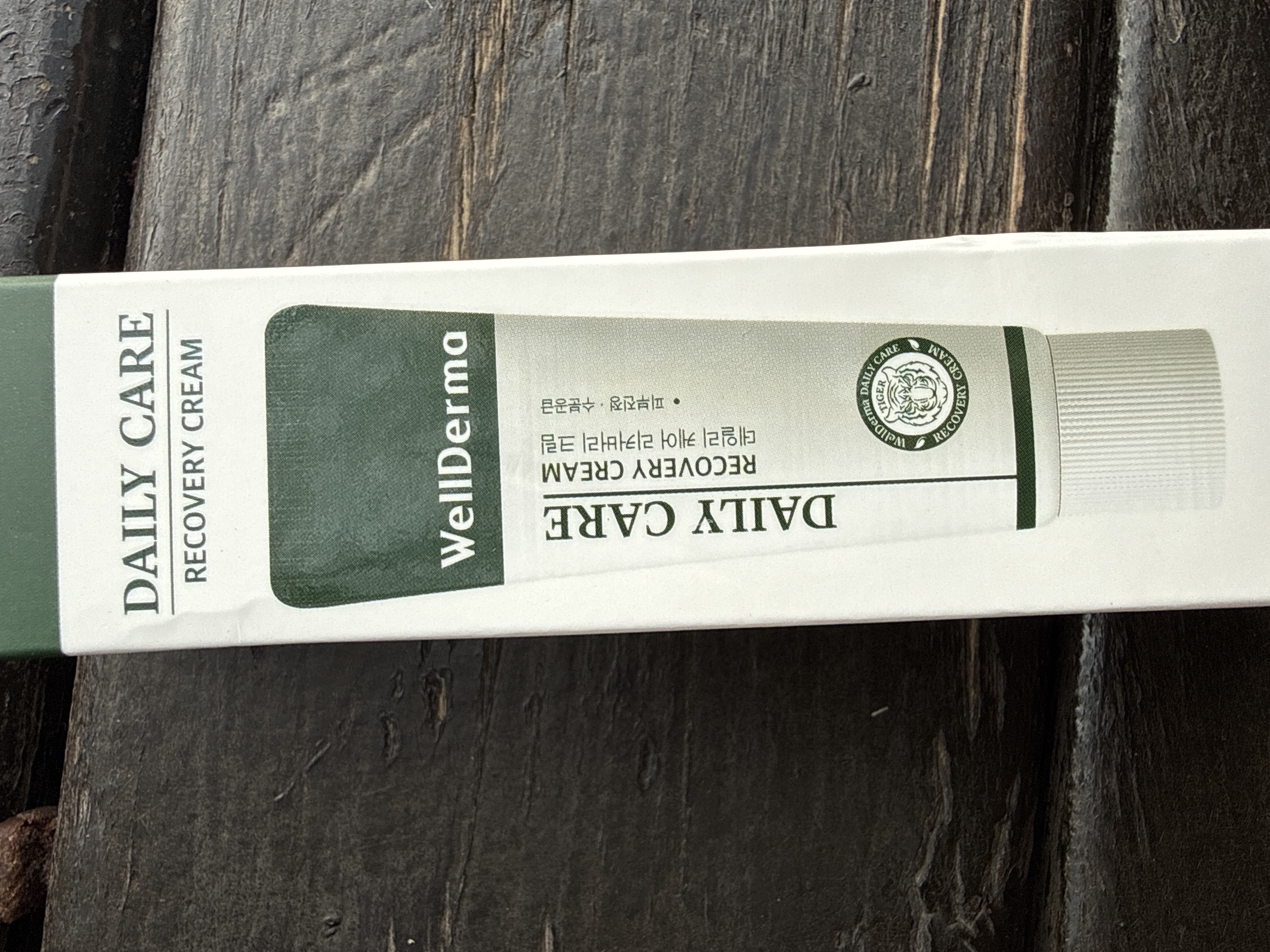 WellDerma tiklovchi va namlantiruvchi yuz kremi,akne va qizarishlarga qarshi, Koreya 30 ml