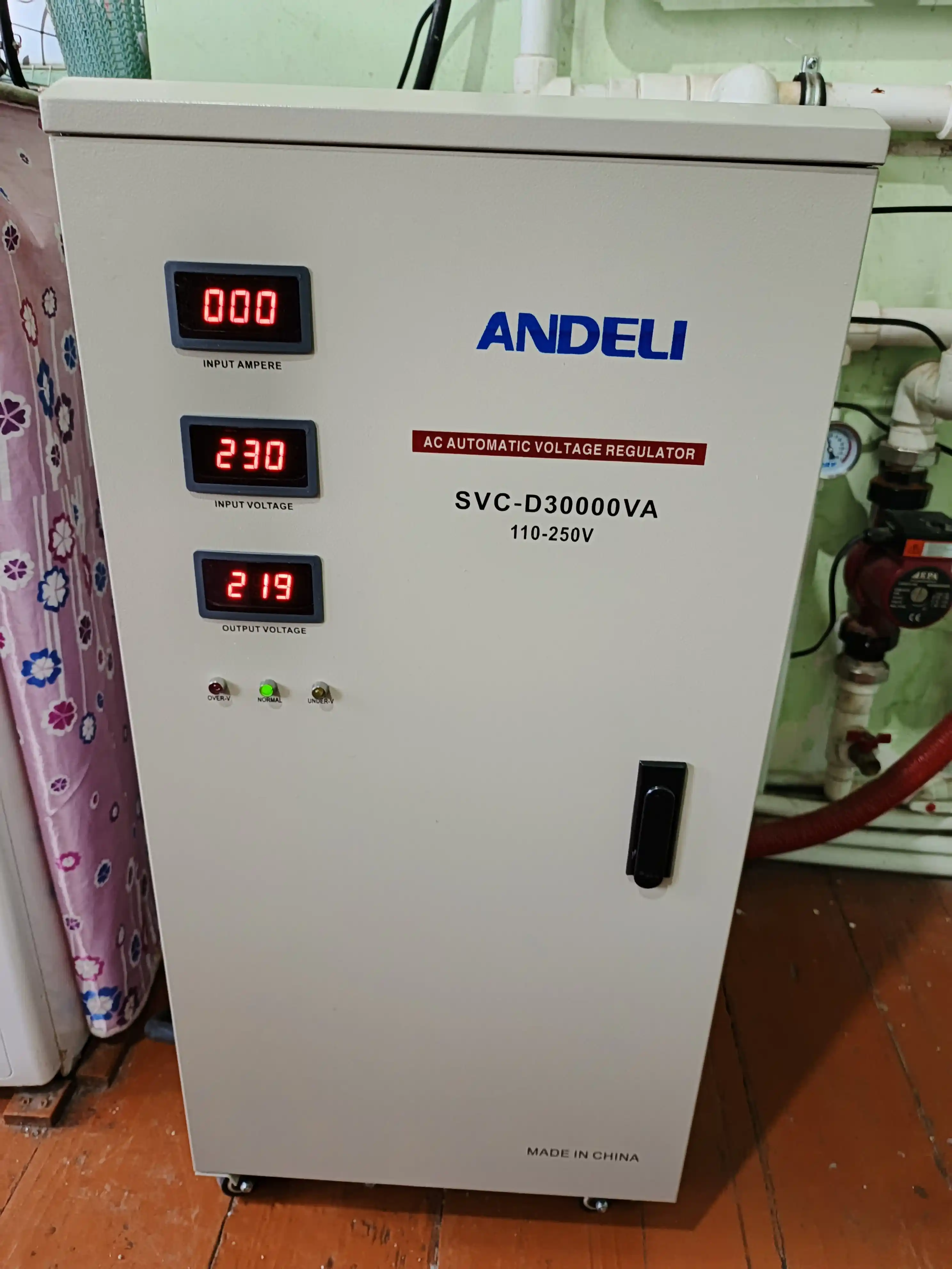Латерный Стабилизатор напряжения Andeli SVC - D 30000, 30 кВт, 220 Вт