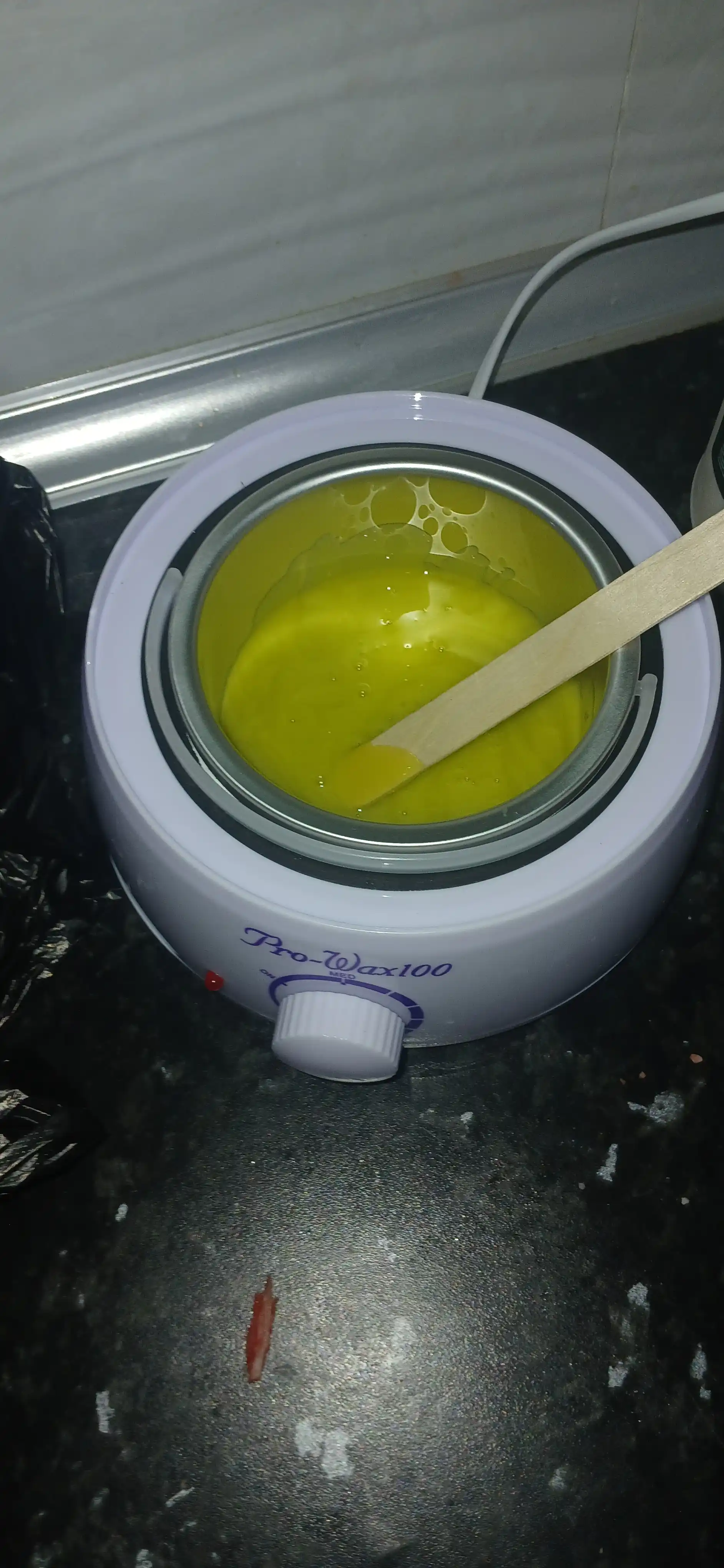 Pro Wax 100 воскоплав баночный и набор для депиляции, с воском Dely, картриджный воск