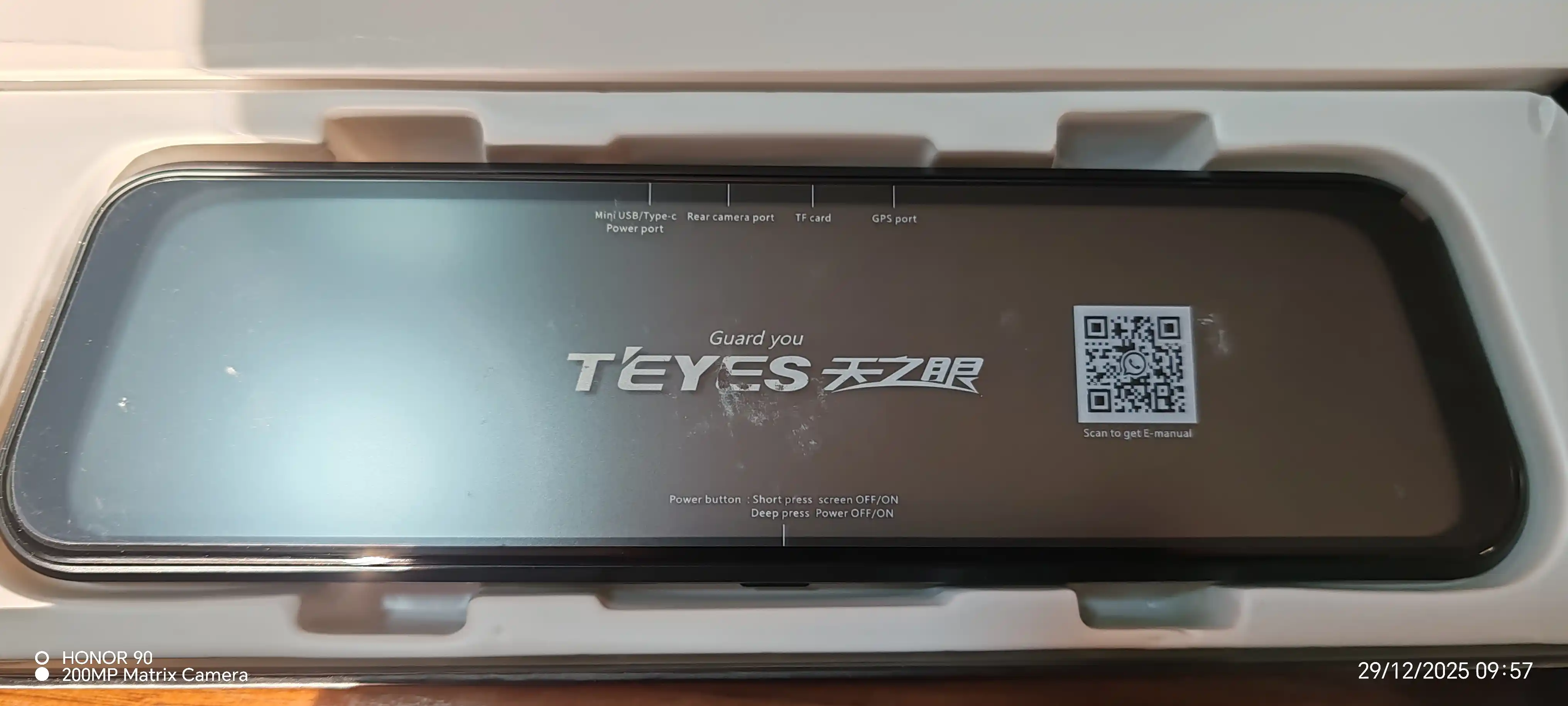 Видеорегистратор TEYES Q8 для авто — 3 камеры, Wi-Fi, GPS, 4K запись