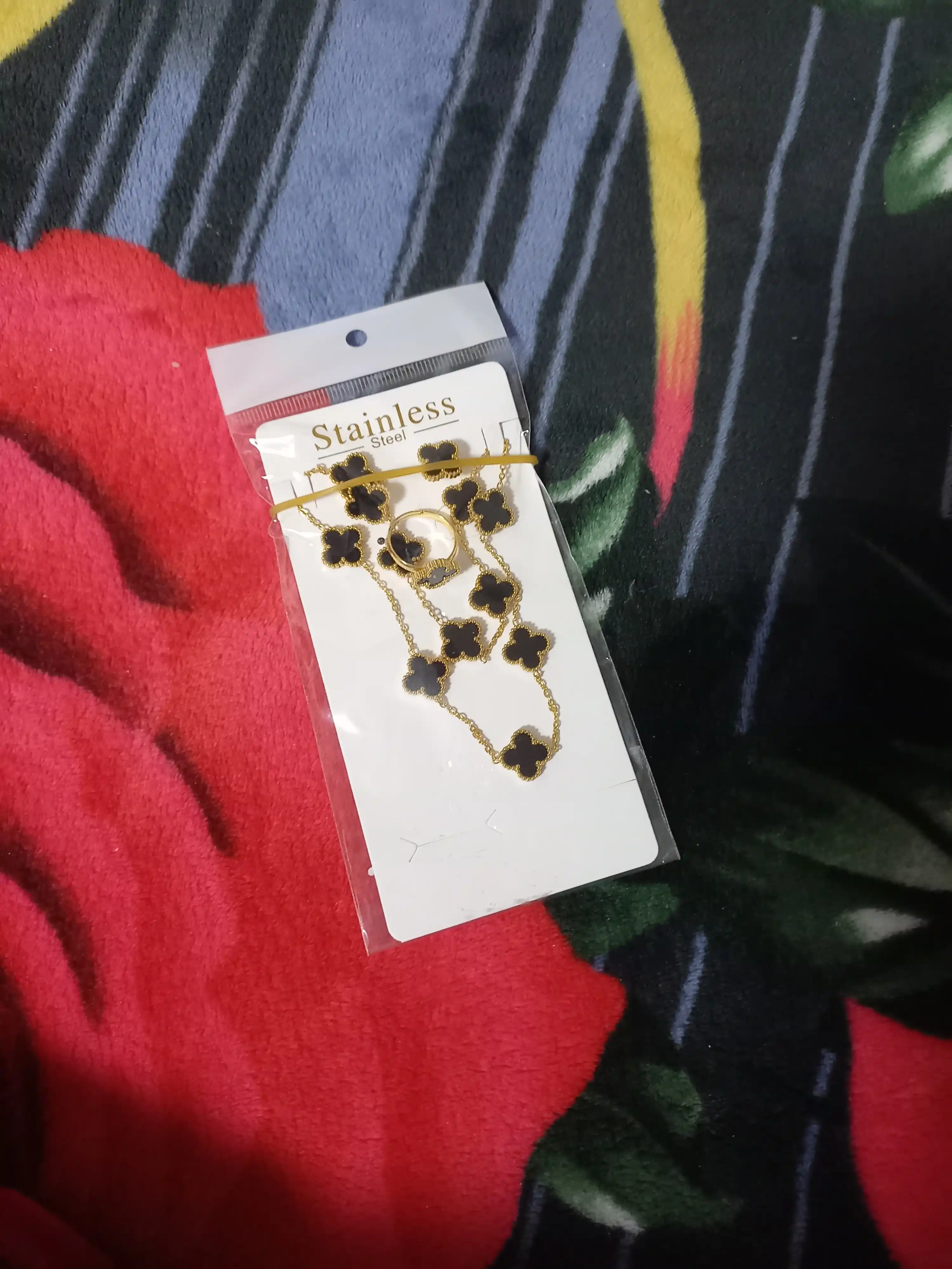 Комплект Vancleef из 4 предметов: кольцо, серьги, браслет и ожерелье, на каждый день
