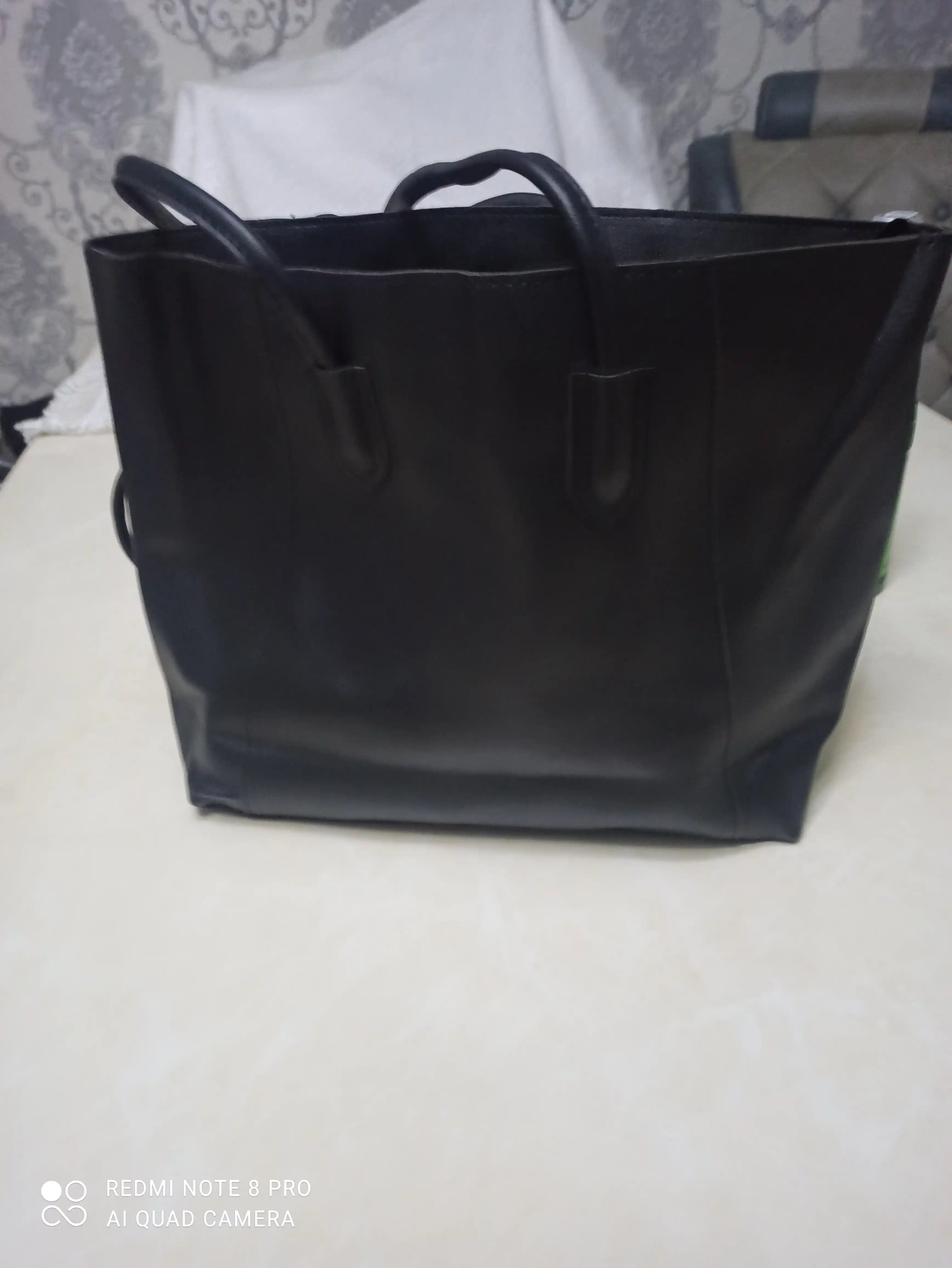 Maktab sumkasi, ayollar uchun katta, yelkaga qo‘yiladigan, to‘ti, A4 formatli, shopper