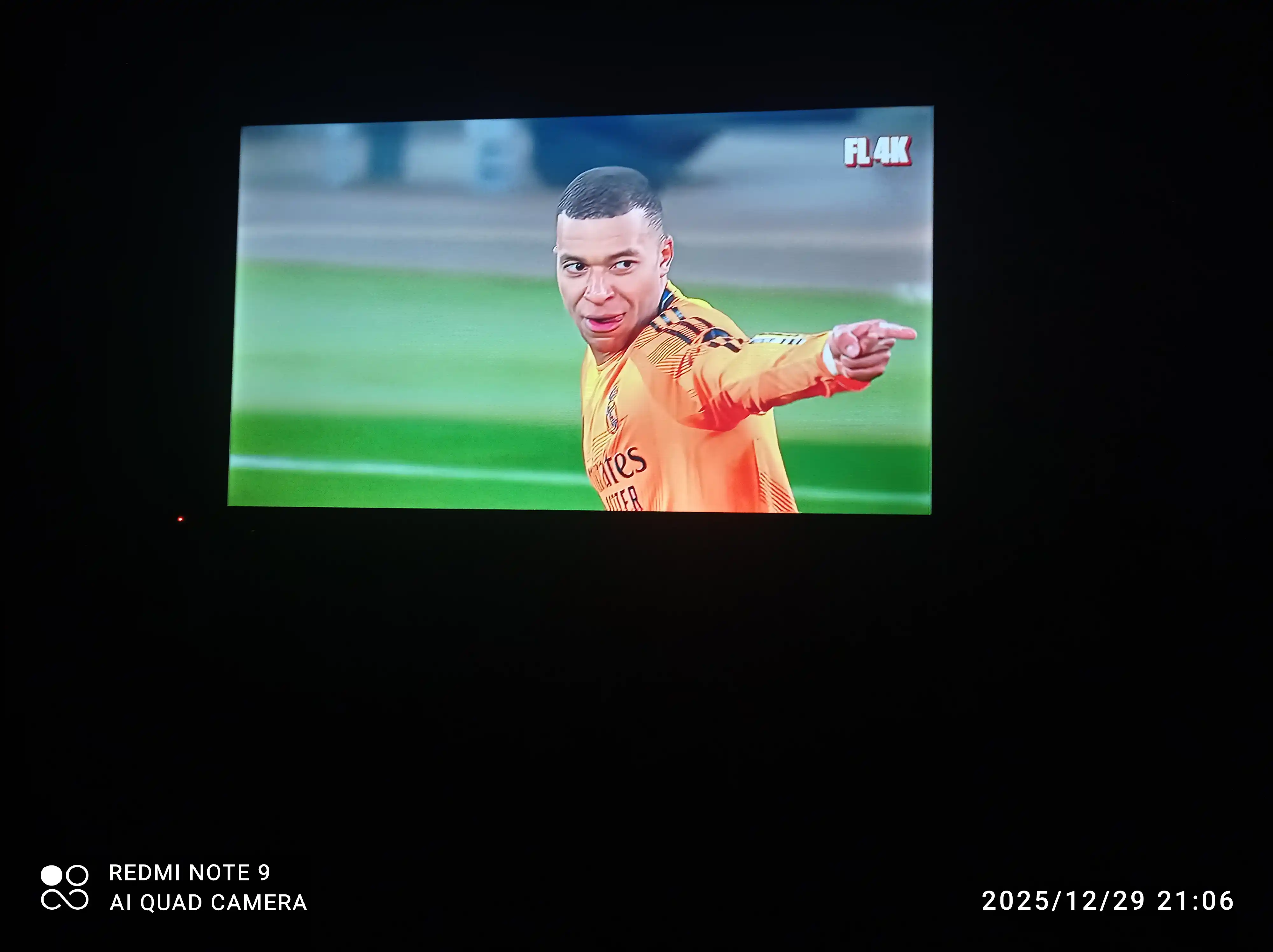 Смарт телевизор WellStars 32" / 43", Android, Wi-Fi, Full HD, LED TV, голосовой поиск