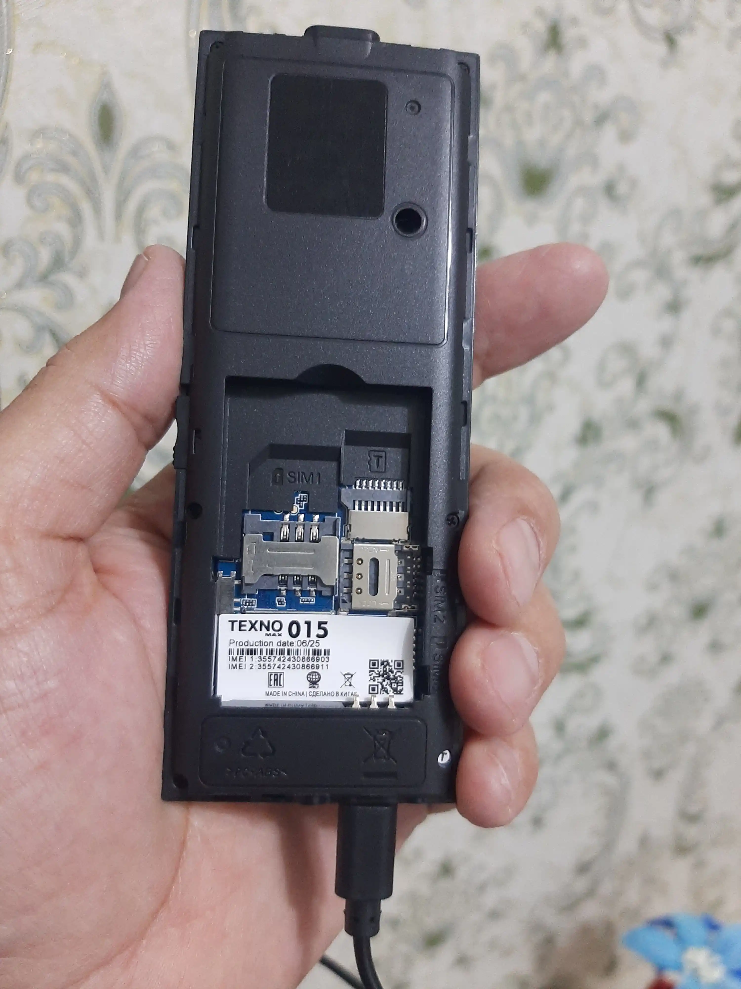 Knopkali telefon Texno Max 015