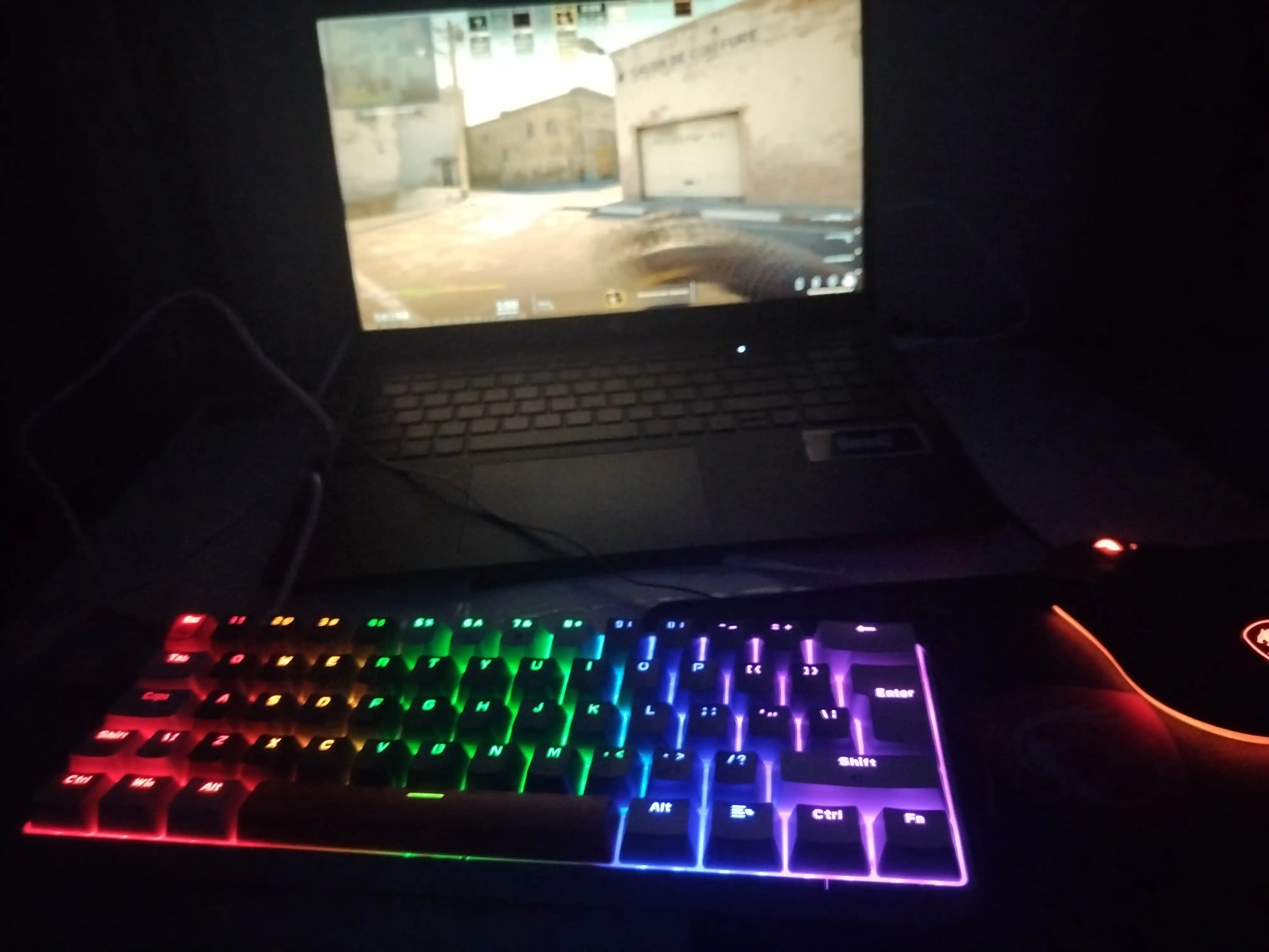 O'yin mexanik klaviaturasi T60, simli