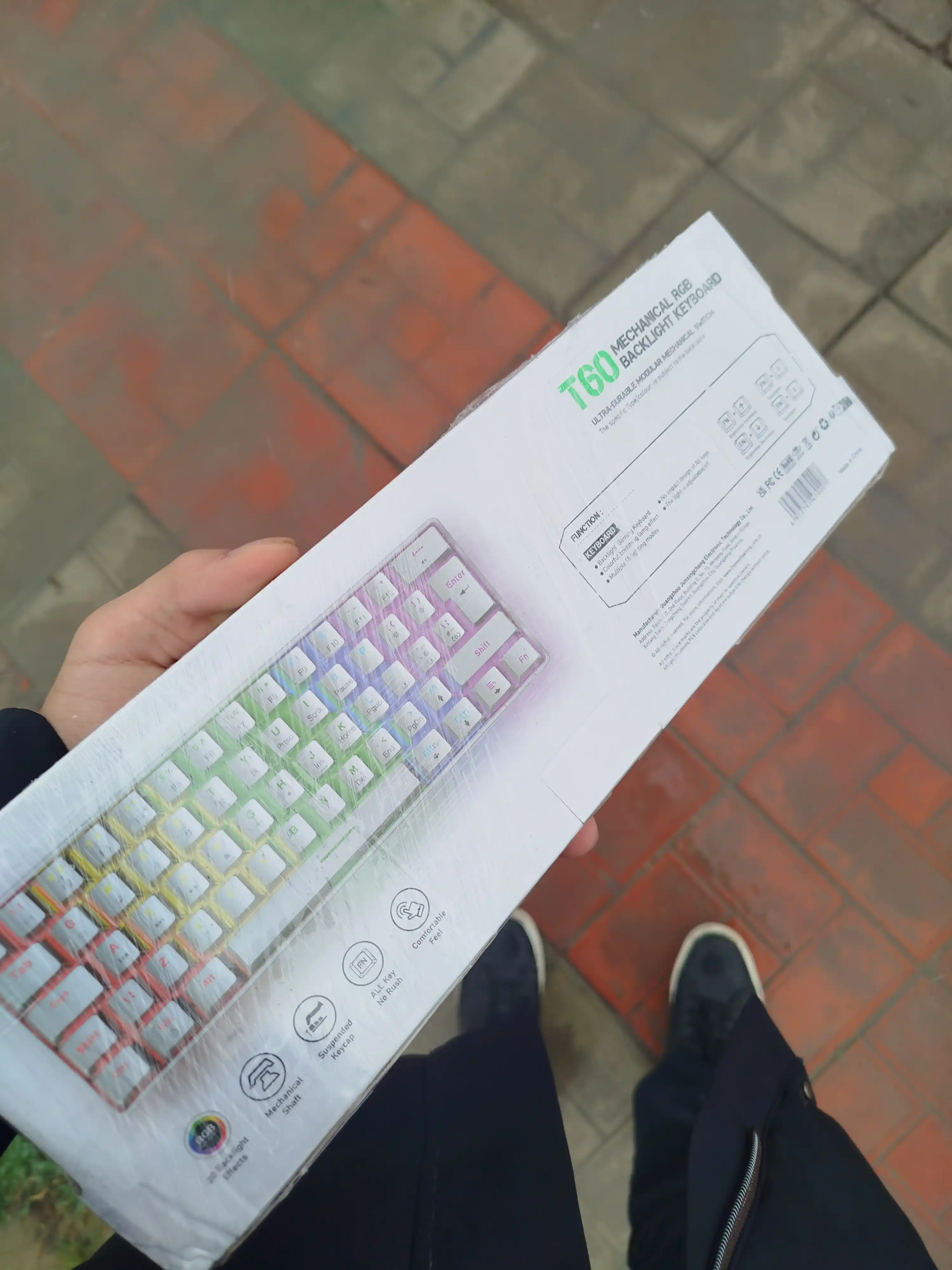 O'yin mexanik klaviaturasi T60, simli
