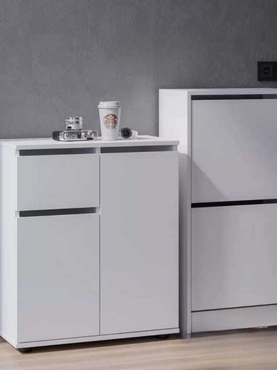 Oq rangli tor komod, tortma va eshik bilan, 63,8×75×33 sm