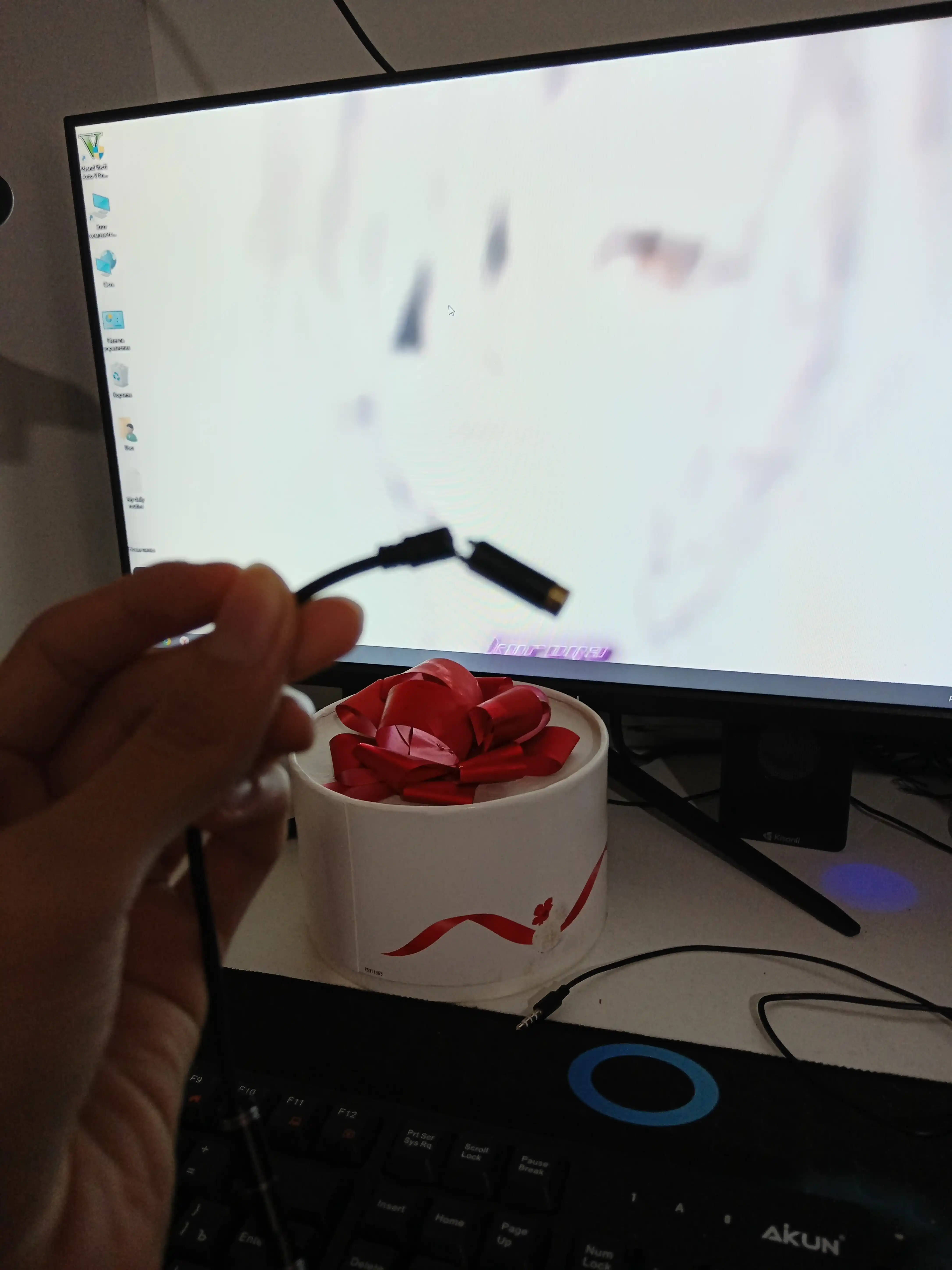  Audio-splittеr tarmoqlagich  3.5 mm (kirish) → 2x3.5 mm (chiqish) va aksincha 