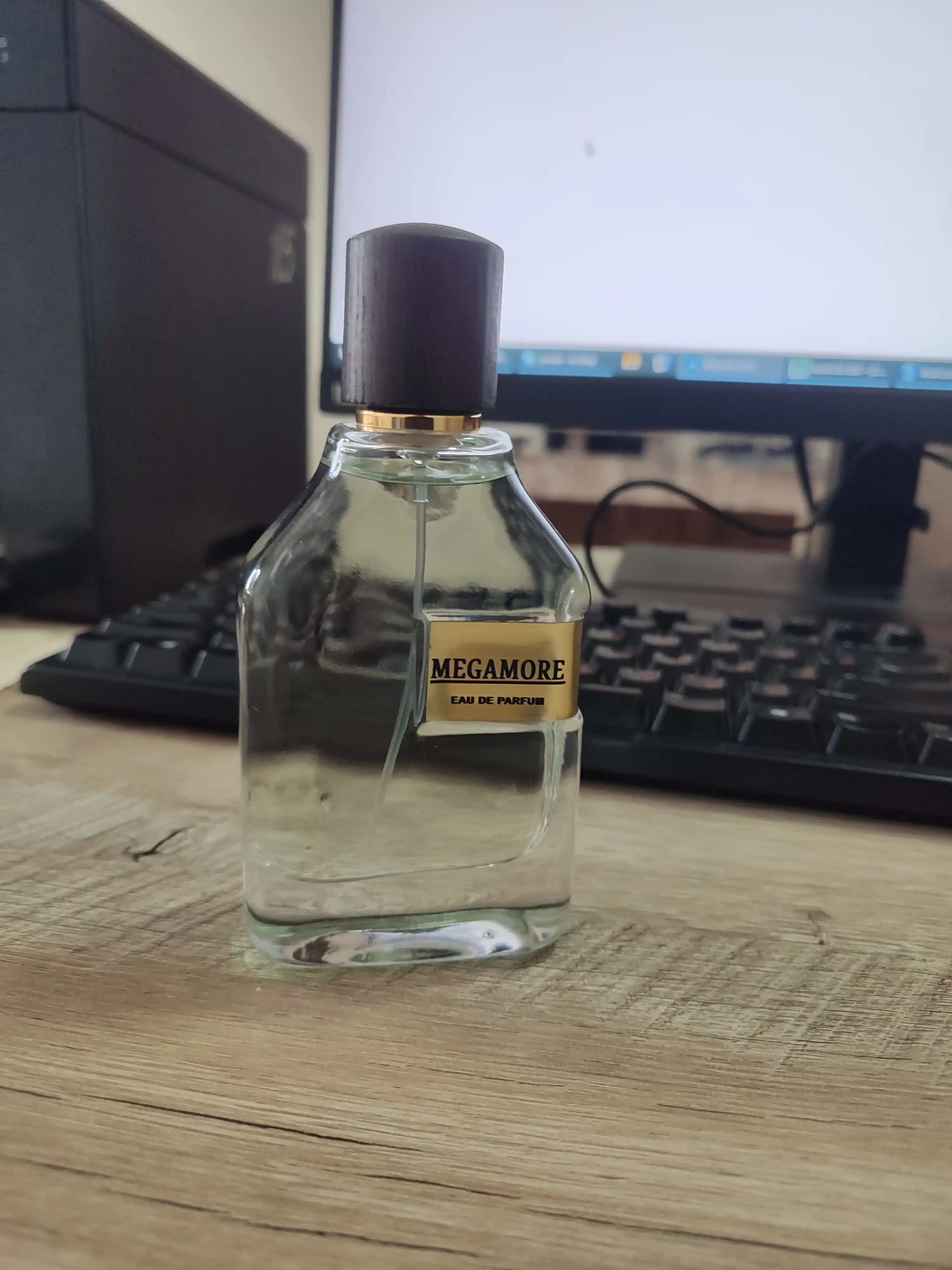 Megamore Loui Martin erkaklar va ayollar uchun parfyum, 80 ml