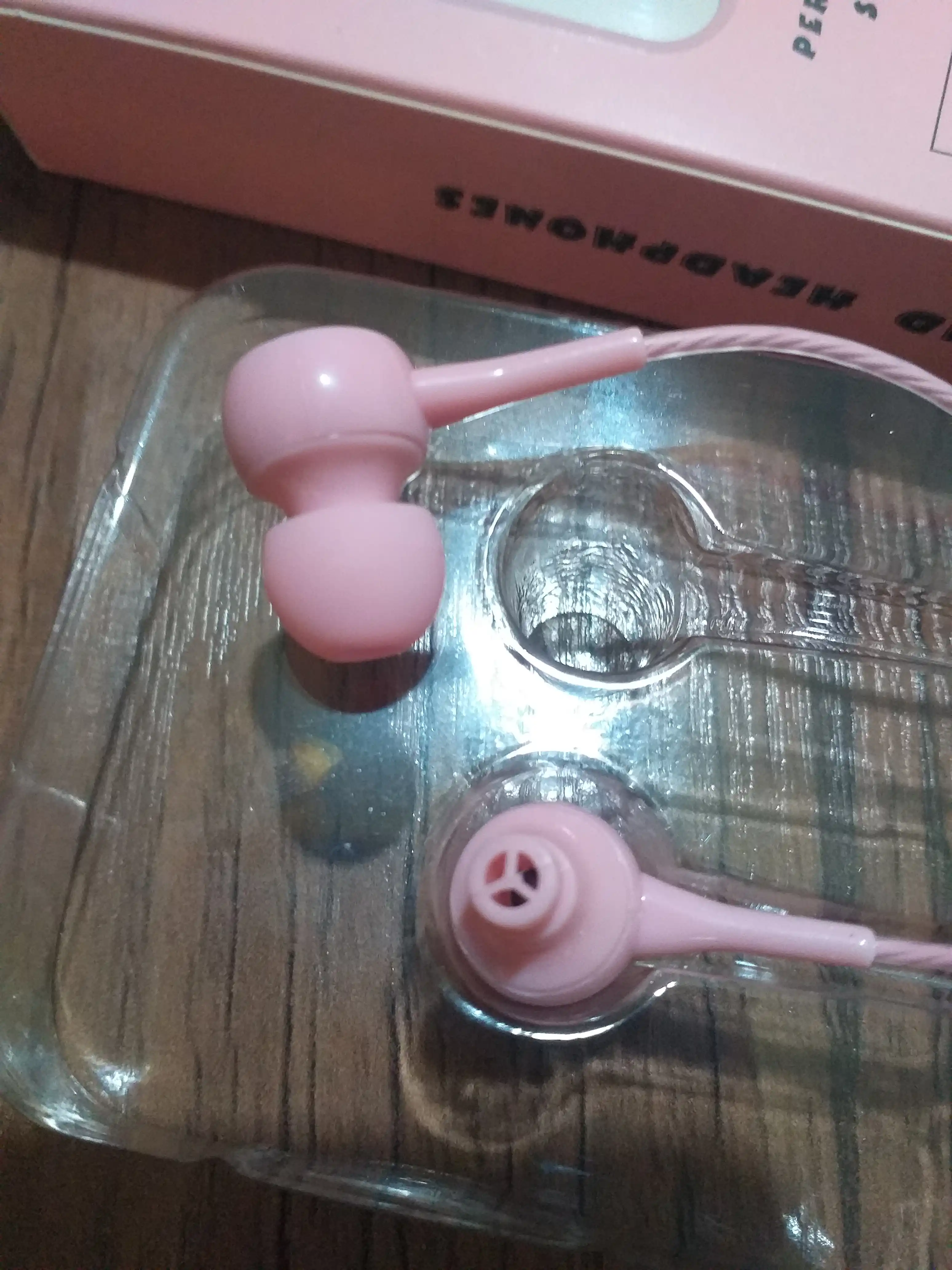 Simli quloqchin KIN K28, mikrofonli, 3.5mm jack, 10mm dinamik, 1.3m kabel