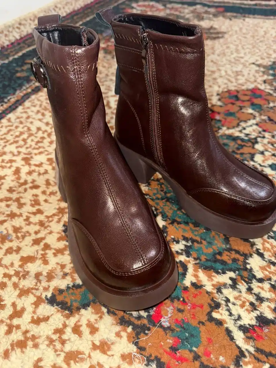 Ayollar va qizlar uchun qishki botinkalar, etiklar, Xitoy mahsuloti