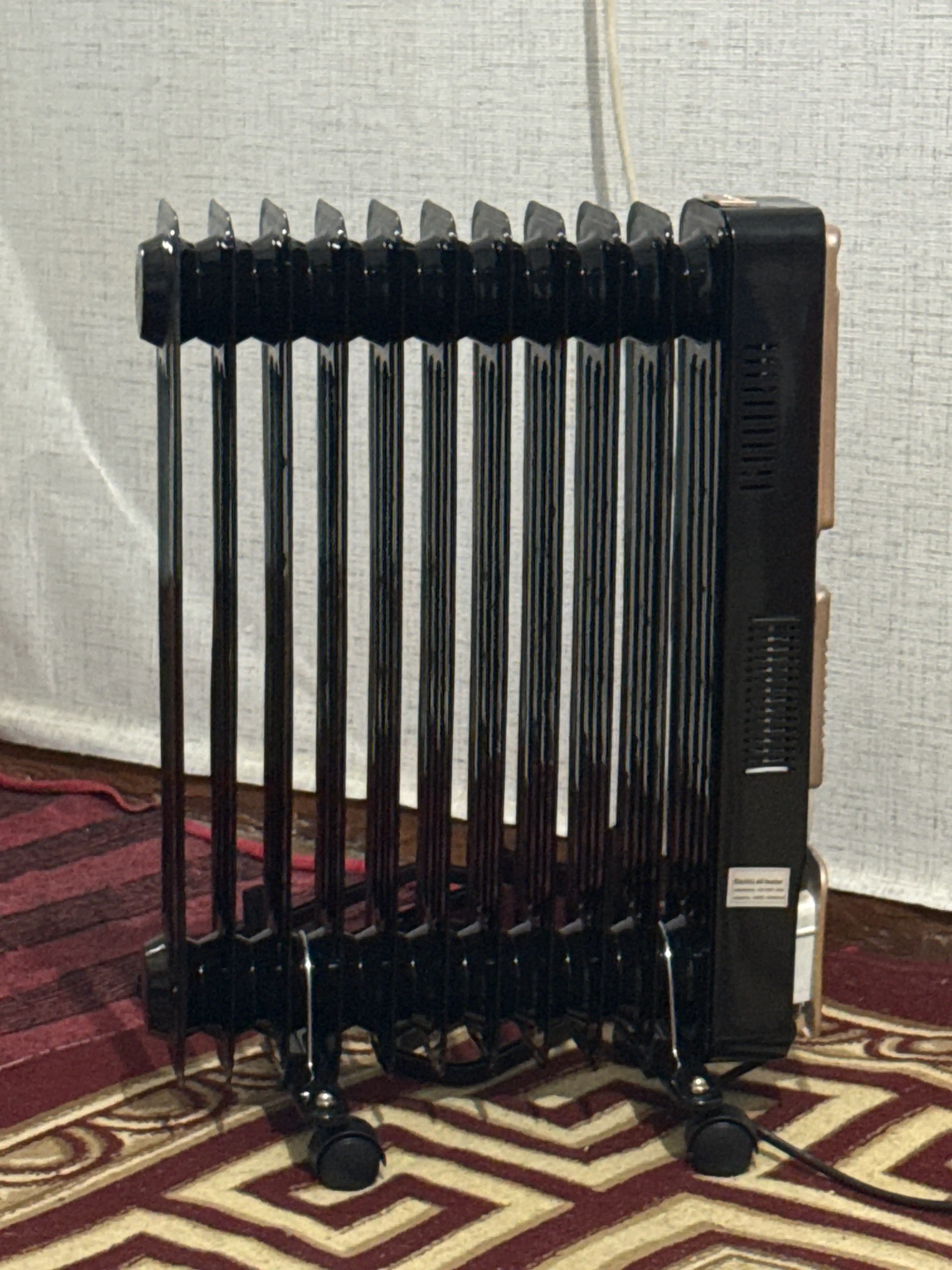 Isitgich moyli, elektrik obogrevatel, 13, 11, 9 qovurg'ali, ventilyatorli, 220–240V