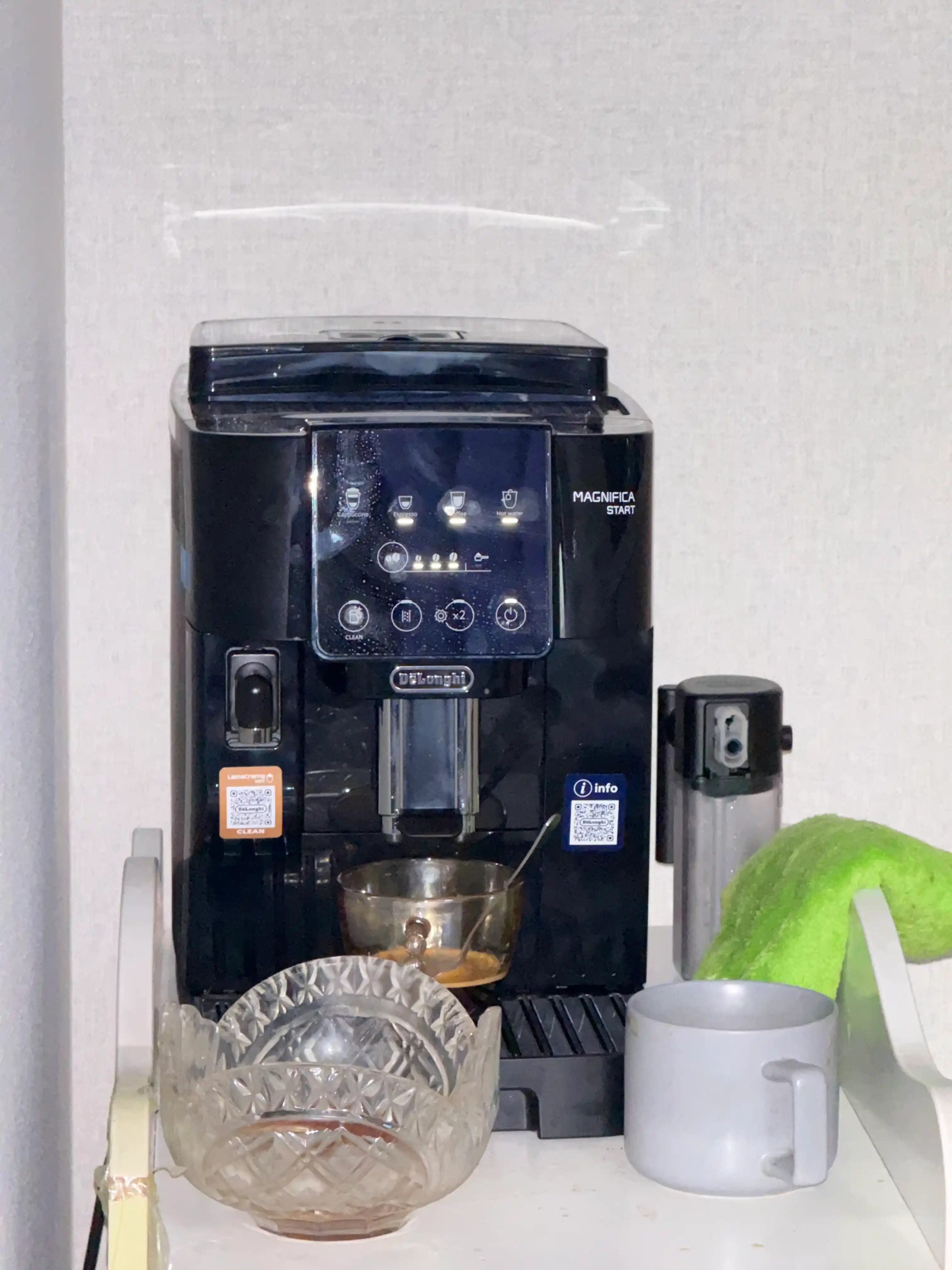 DeLonghi ECAM220.60.B Magnifica Start avtomatik qahva mashinasi LatteCrema