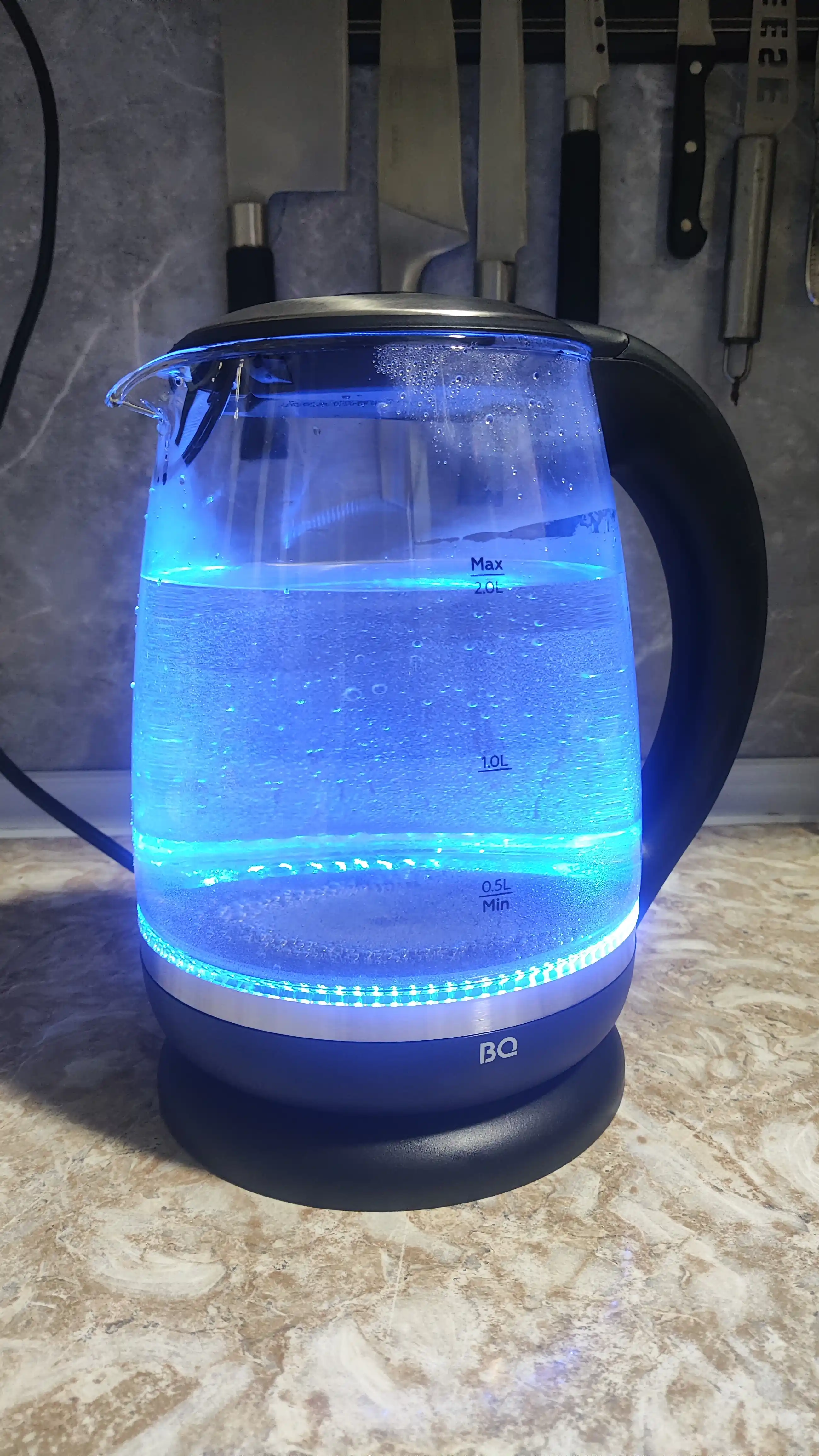 Elektr choynak BQ KT2049G, 2200 Vt, hajmi 2 litr, shisha, tez qaynaydi, yorug'lik