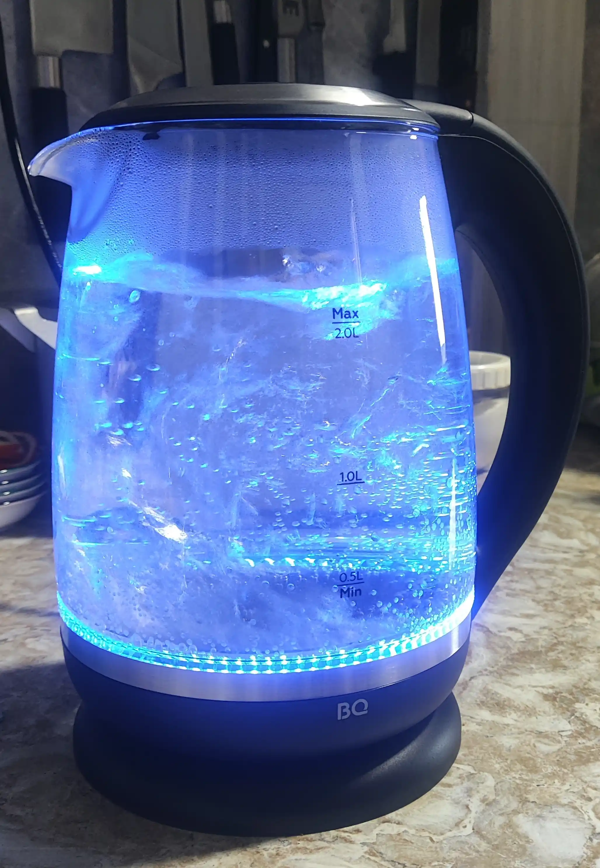 Elektr choynak BQ KT2049G, 2200 Vt, hajmi 2 litr, shisha, tez qaynaydi, yorug'lik