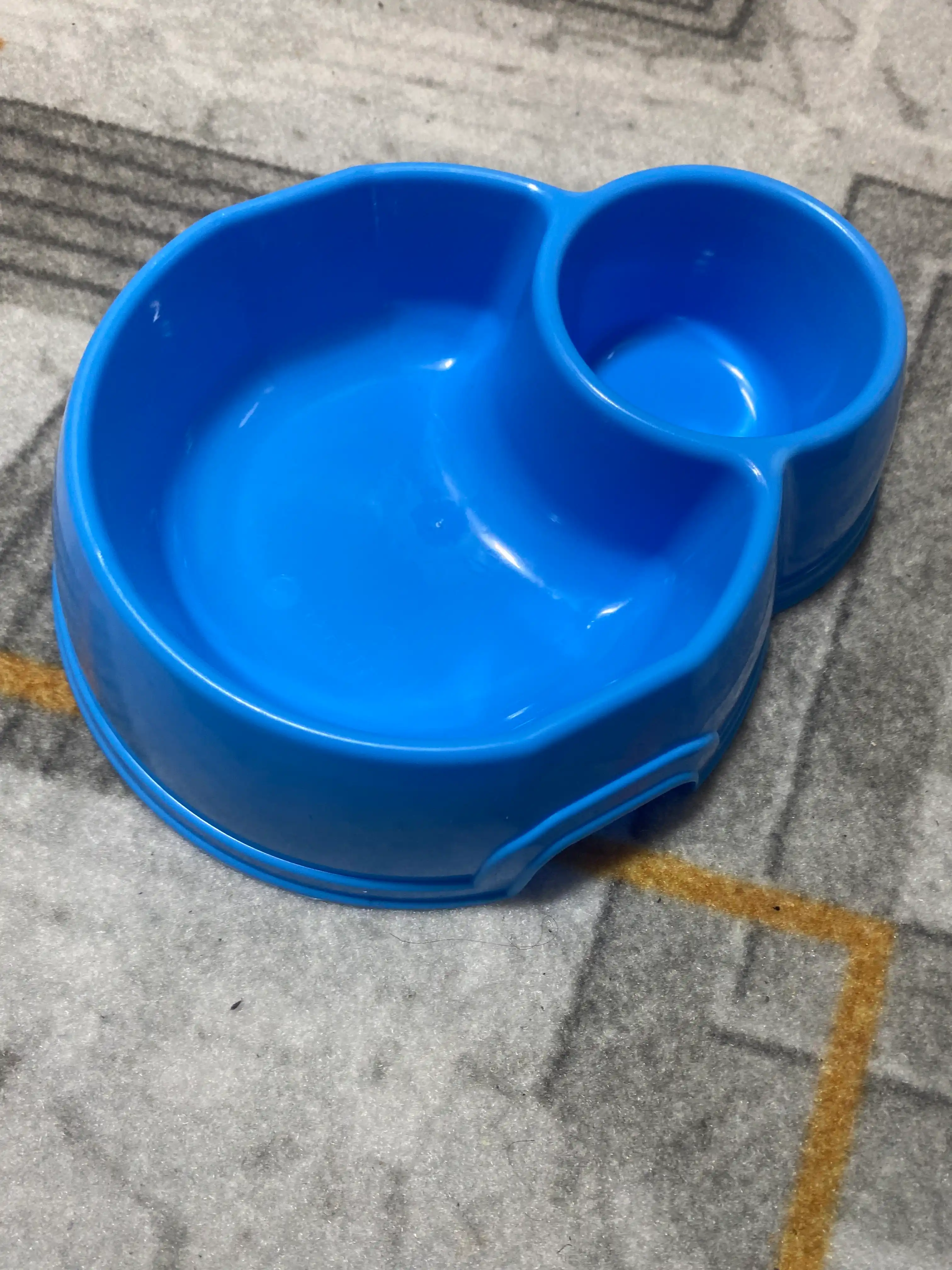 Двойная миска для кошек и собак, 25 * 19.5 * 6.5 см