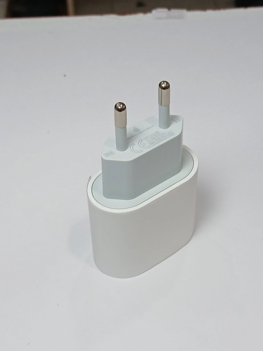 Type-C/Lightning, с быстрой зарядкой 20 Вт