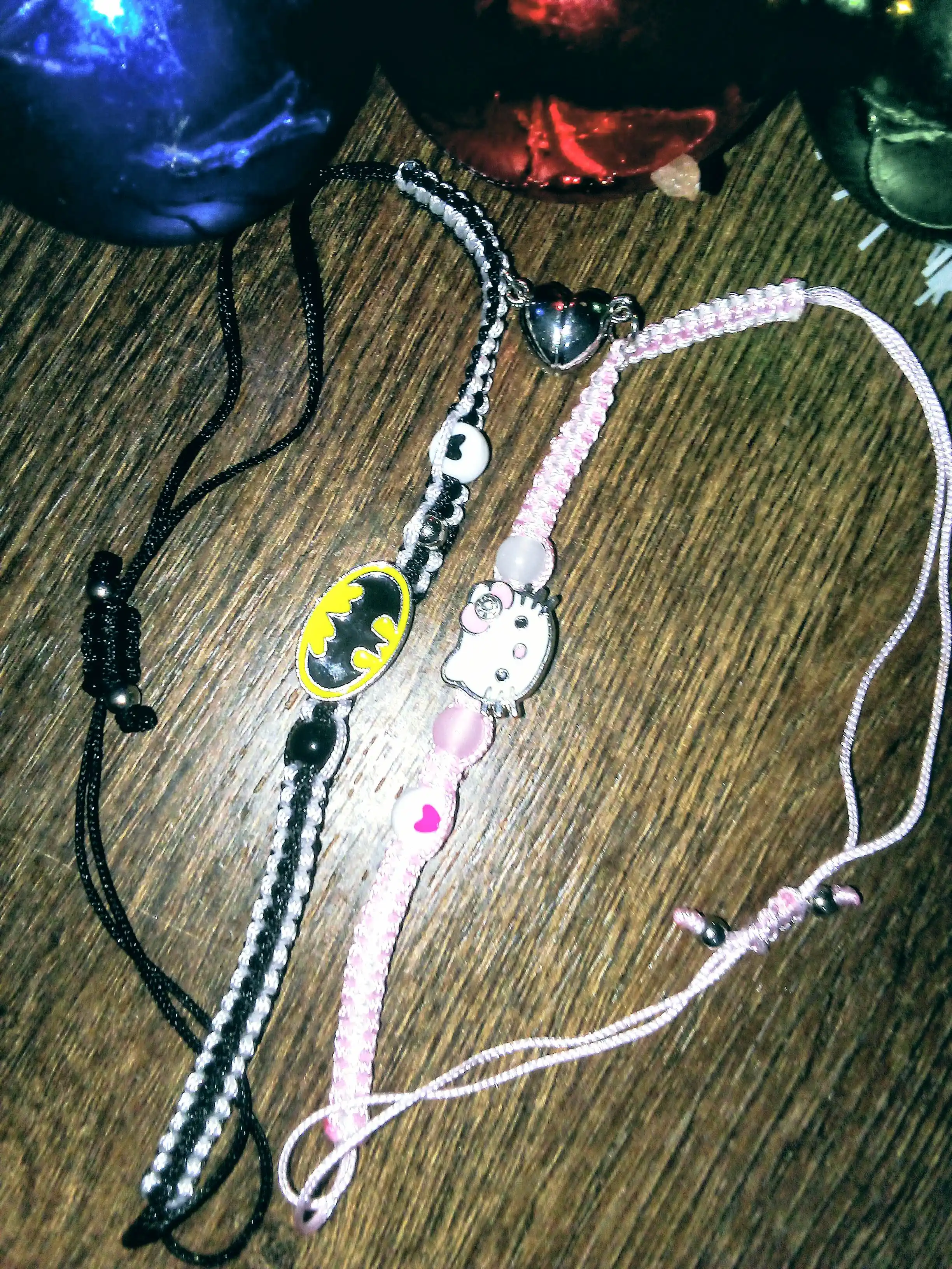 Парные магнитные браслеты "Hello Kitty" и "Batman" аксессуар для двоих, 2 шт