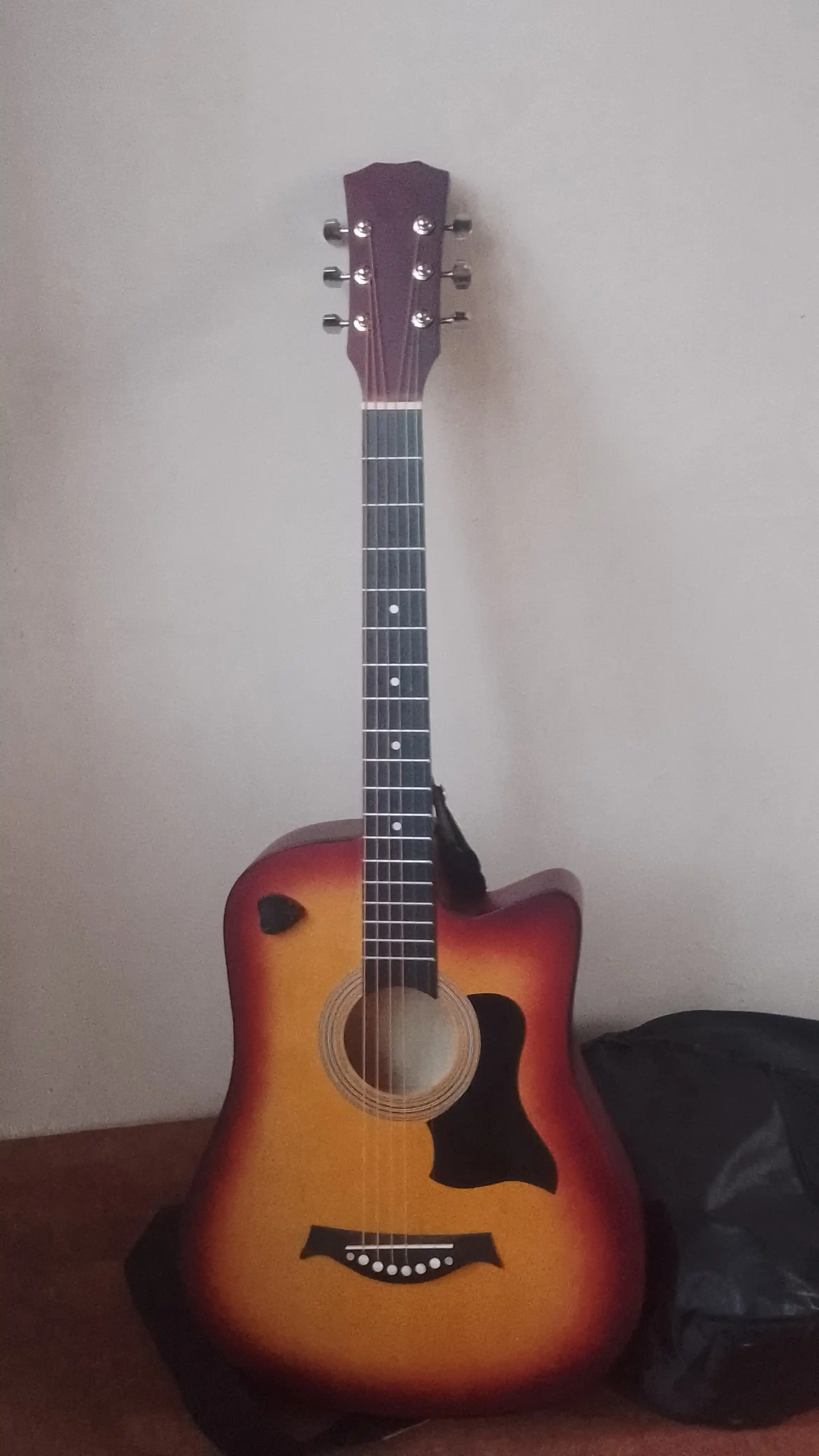 Gitara akustik, 6 torli, to'plam