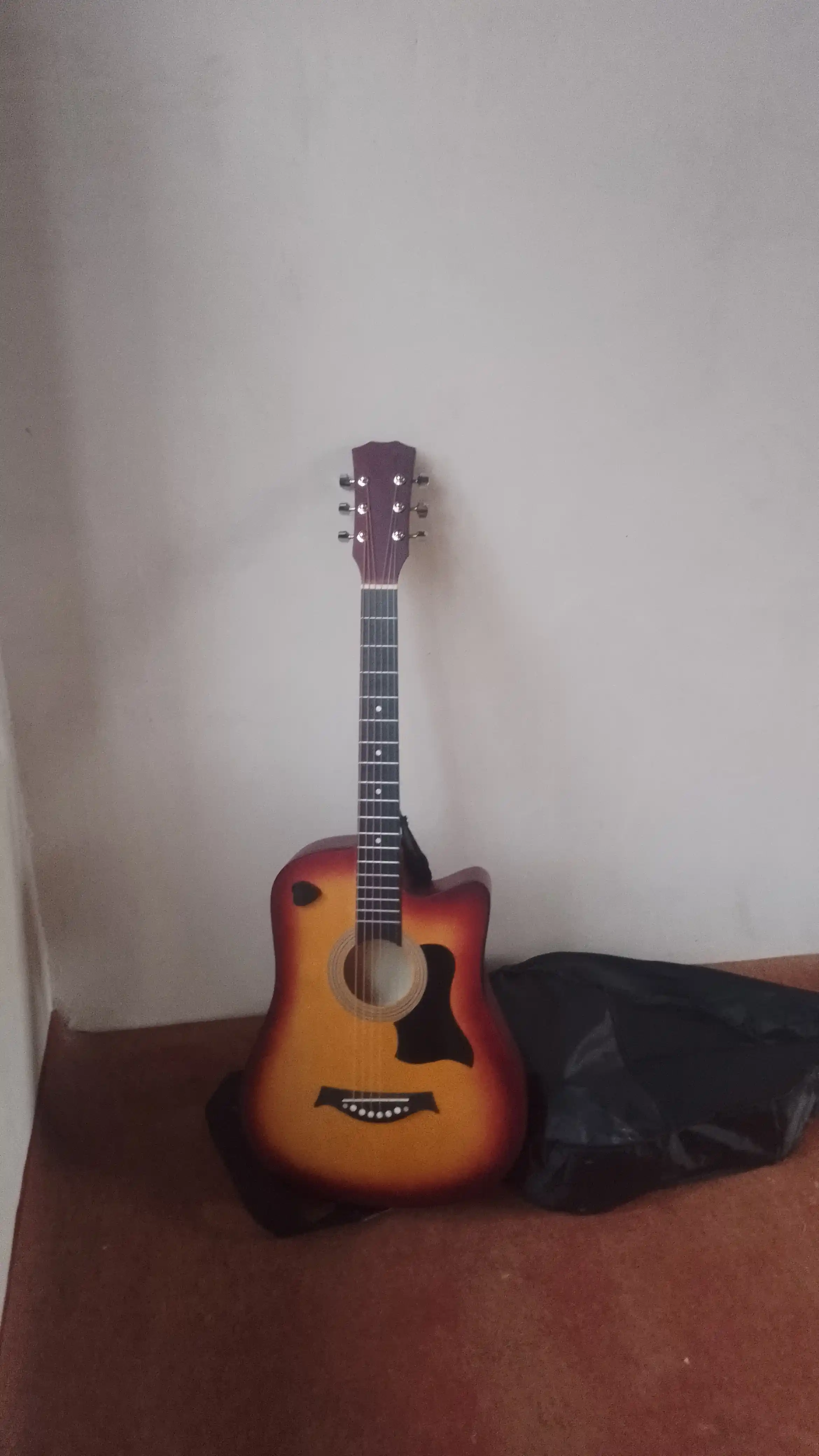 Gitara akustik, 6 torli, to'plam